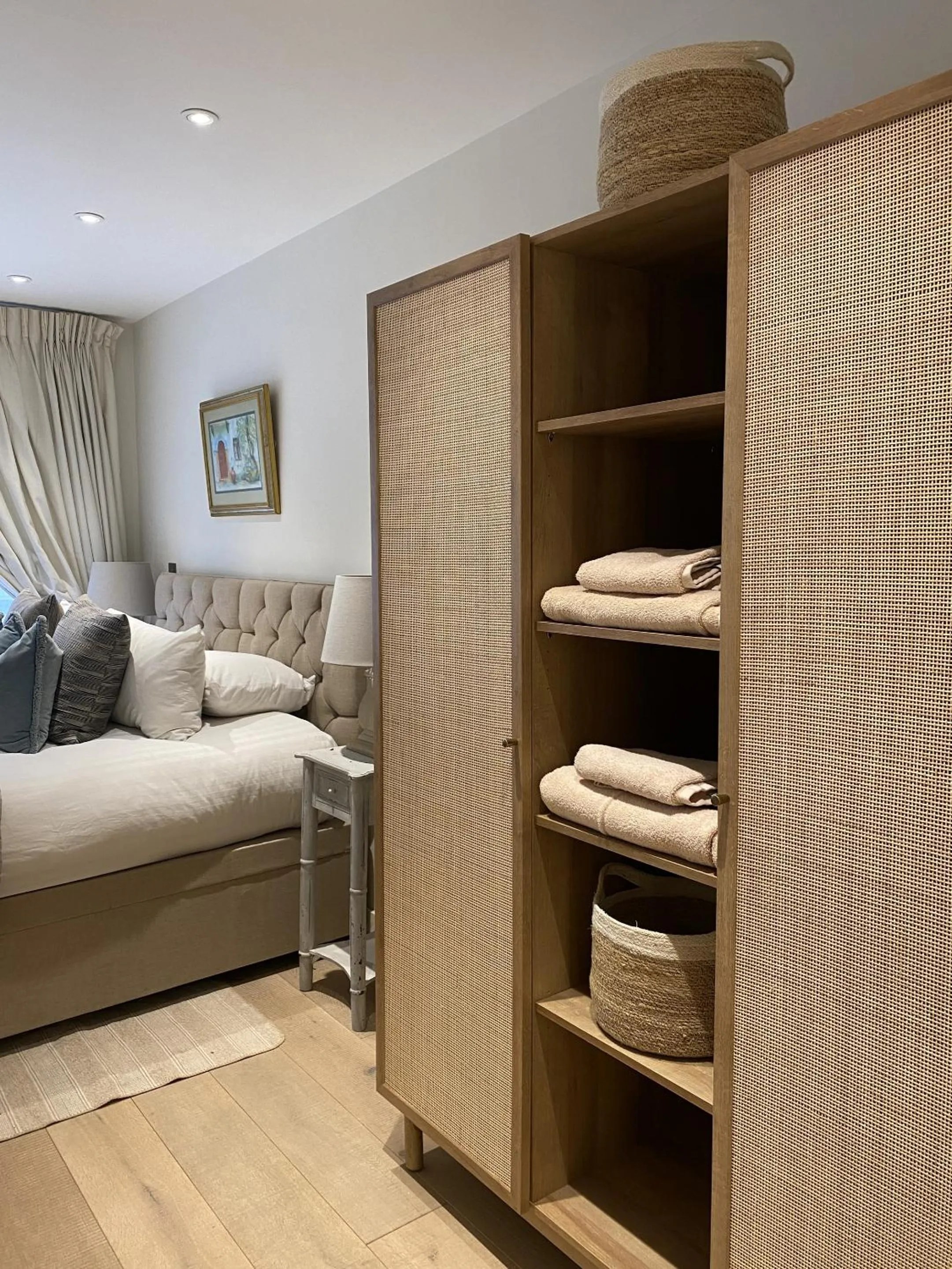 Bedroom, Bed in Walcot Yard with parking, Bath Keys