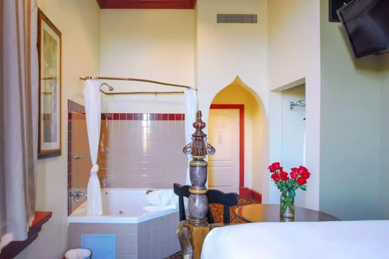 Bed in Chateau Avalon