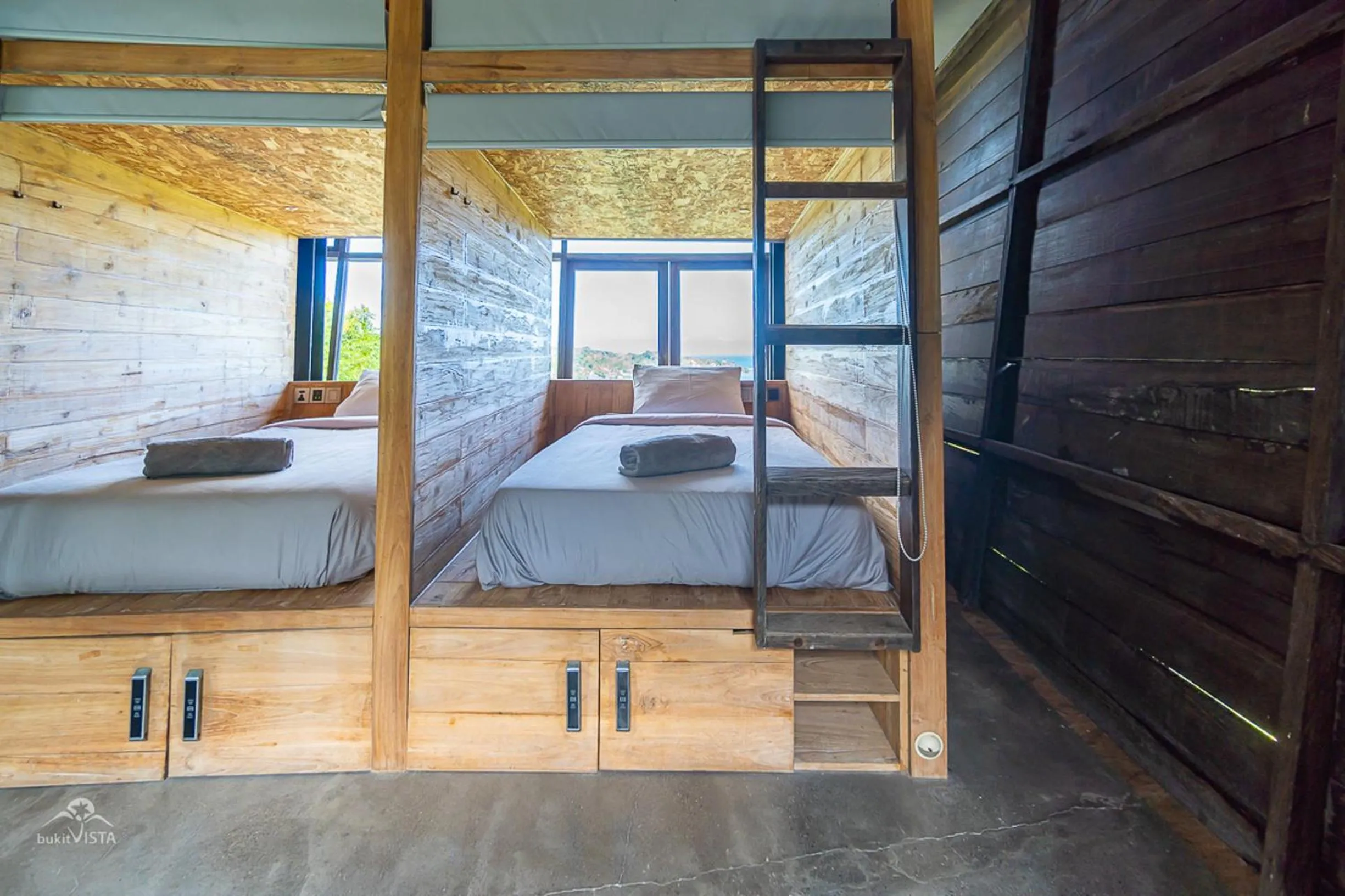 Bed in Bong Hostel Nusa Lembongan by Bukit Vista