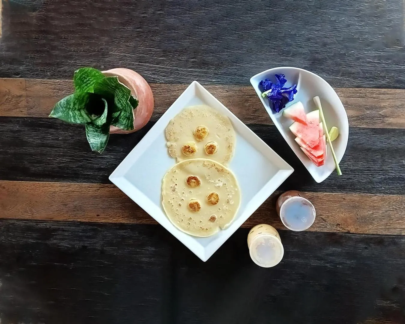 Breakfast in Bong Hostel Nusa Lembongan by Bukit Vista