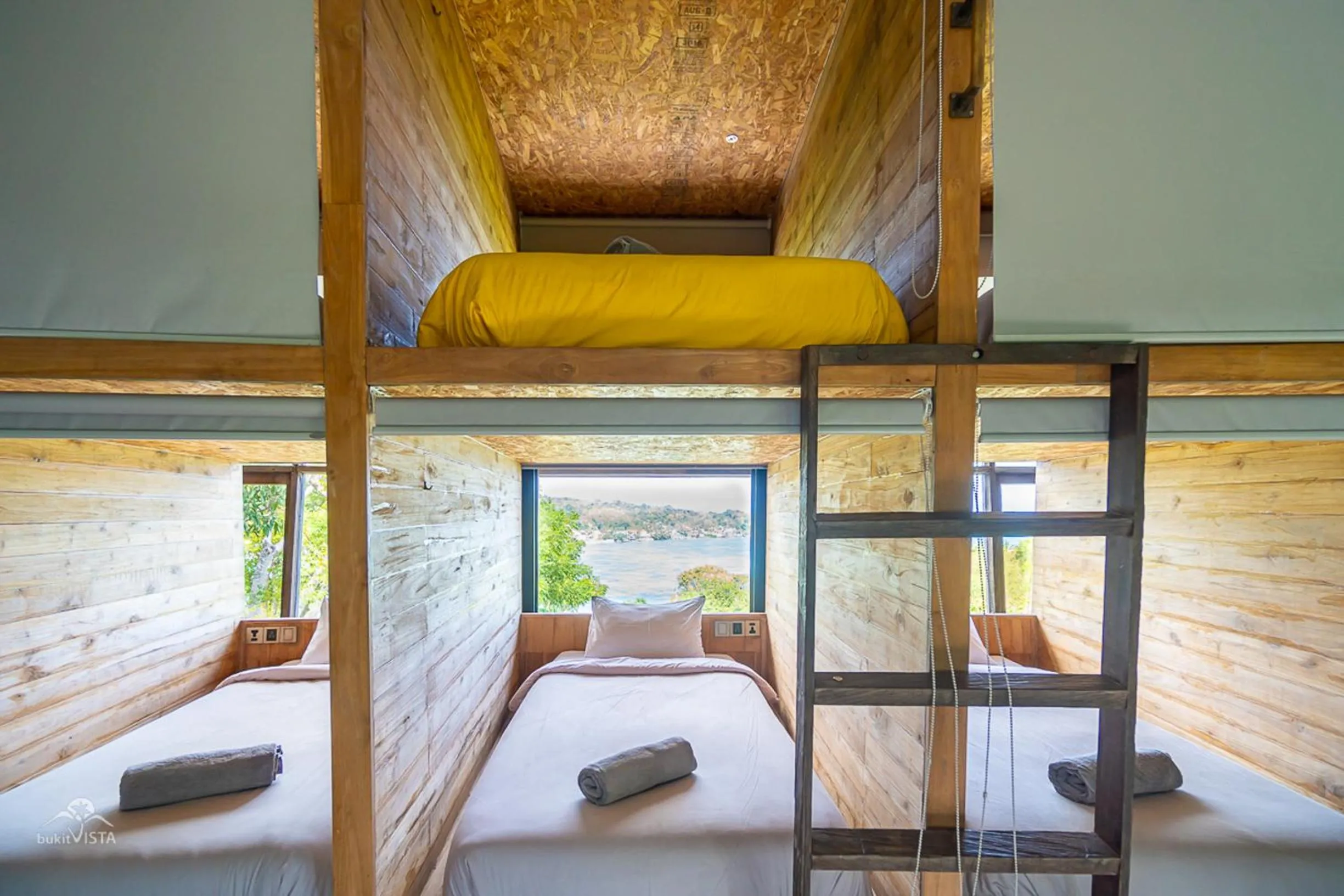 Bed in Bong Hostel Nusa Lembongan by Bukit Vista