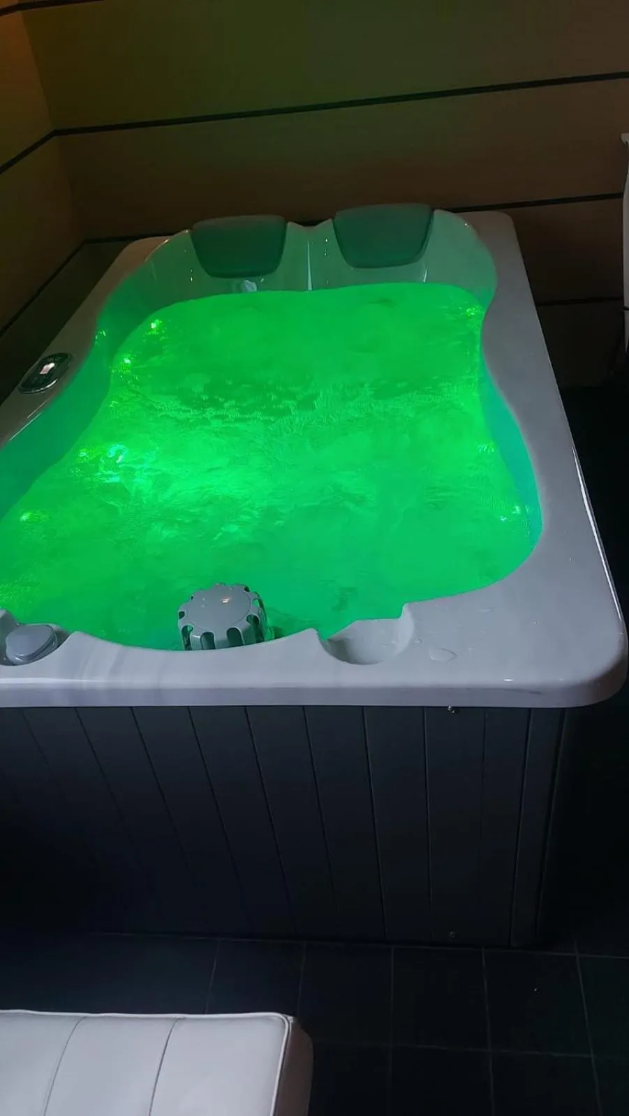 Hot Tub in Hotel Michelangelo