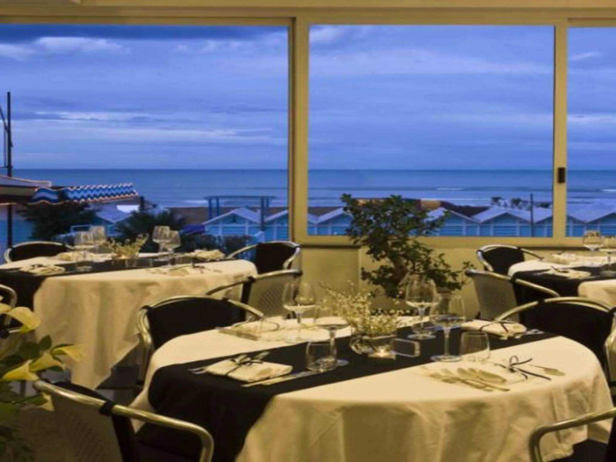 Restaurant/places to eat in Hotel Michelangelo