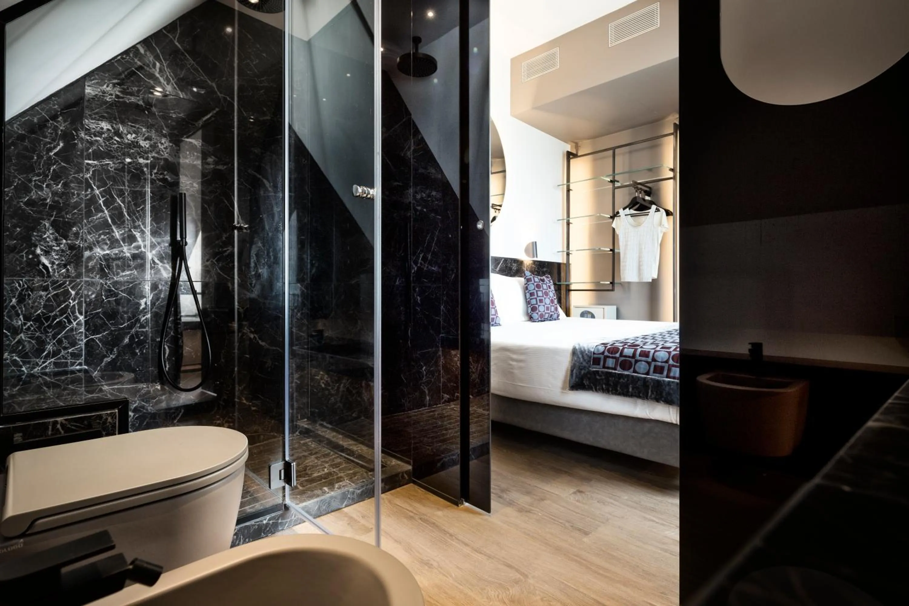 Bed in Hotel Michelangelo