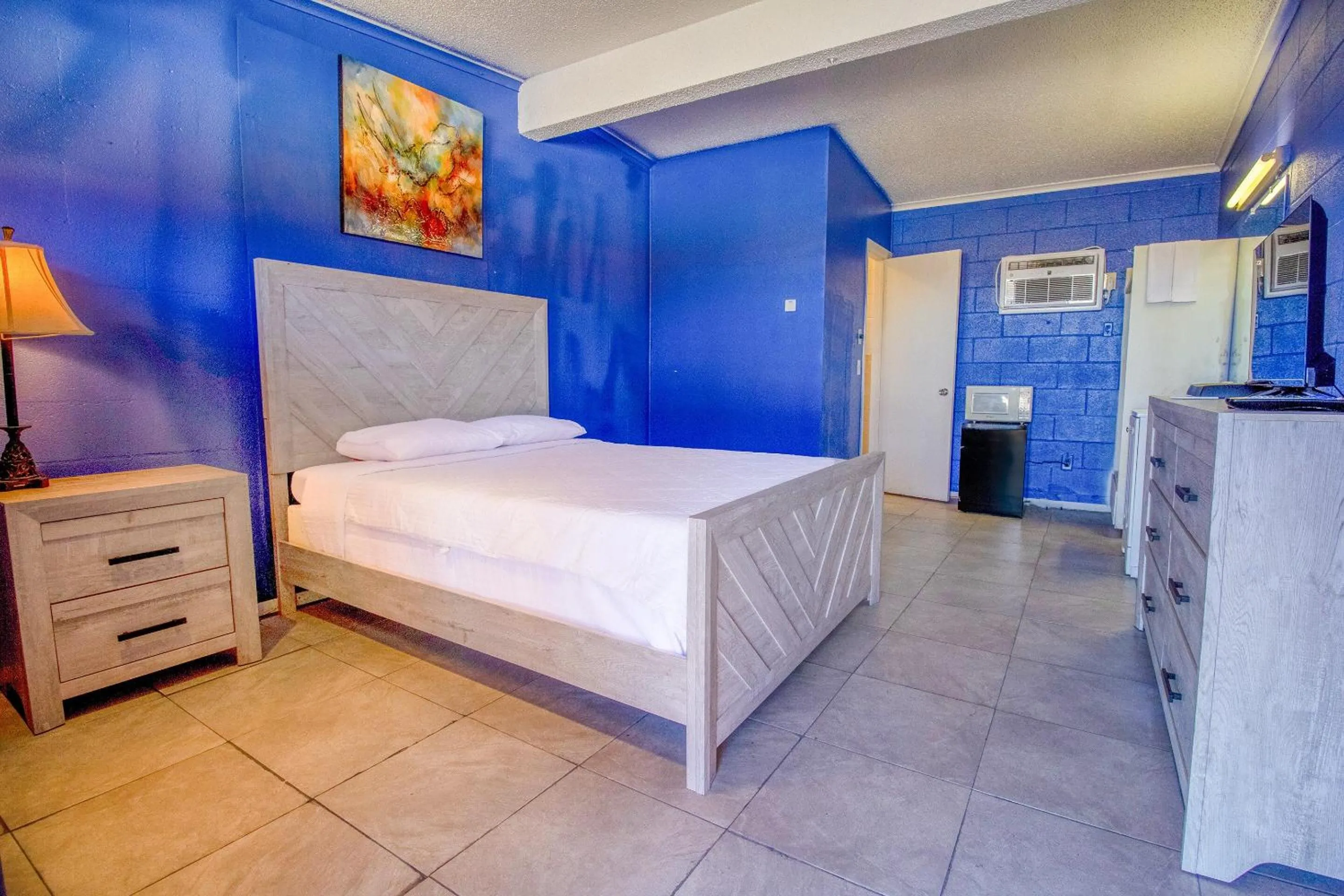 Bedroom, Bed in Wheeler Inn Texas, US - 83 By OYO