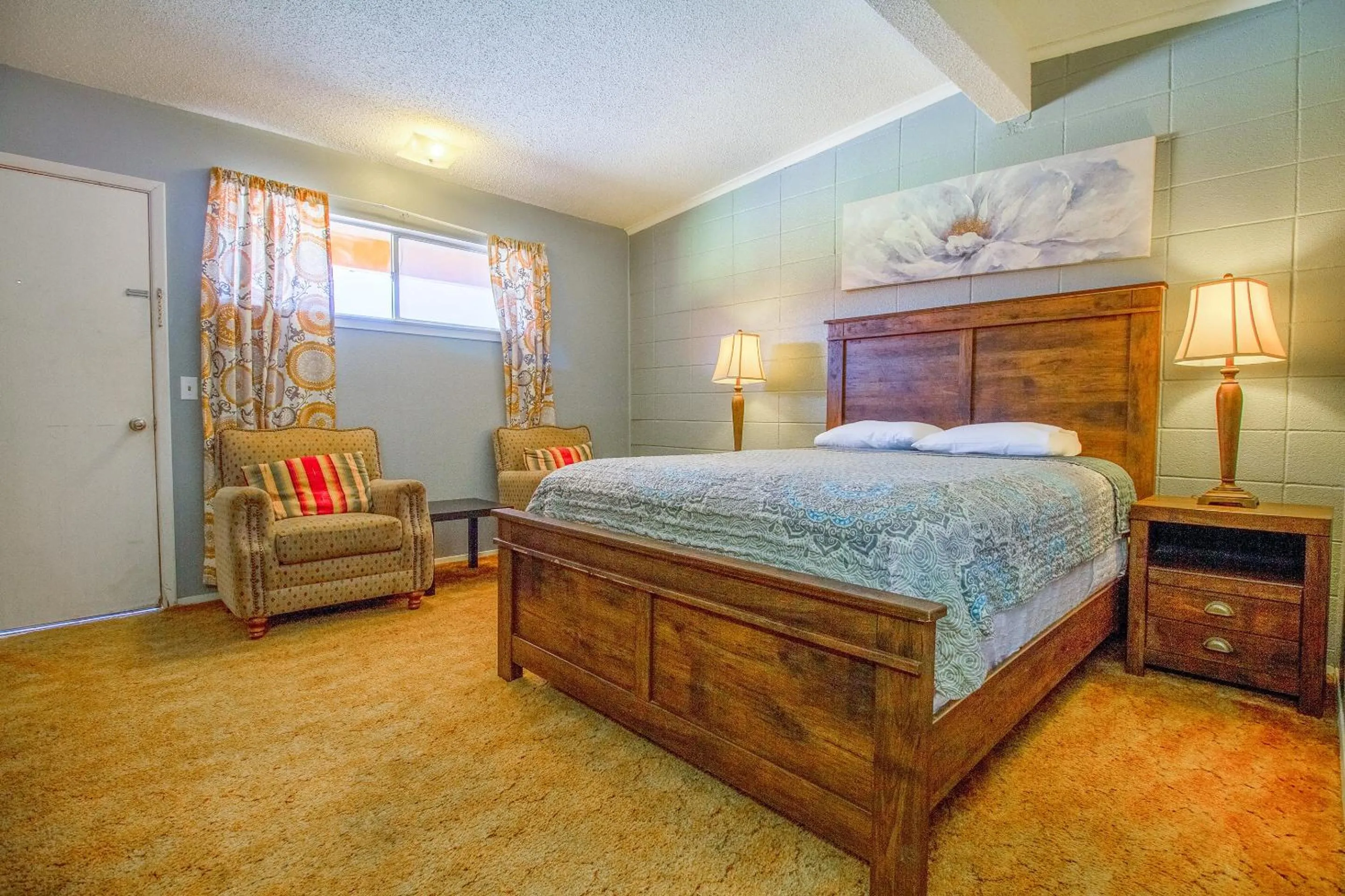 Bedroom, Bed in Wheeler Inn Texas, US - 83 By OYO