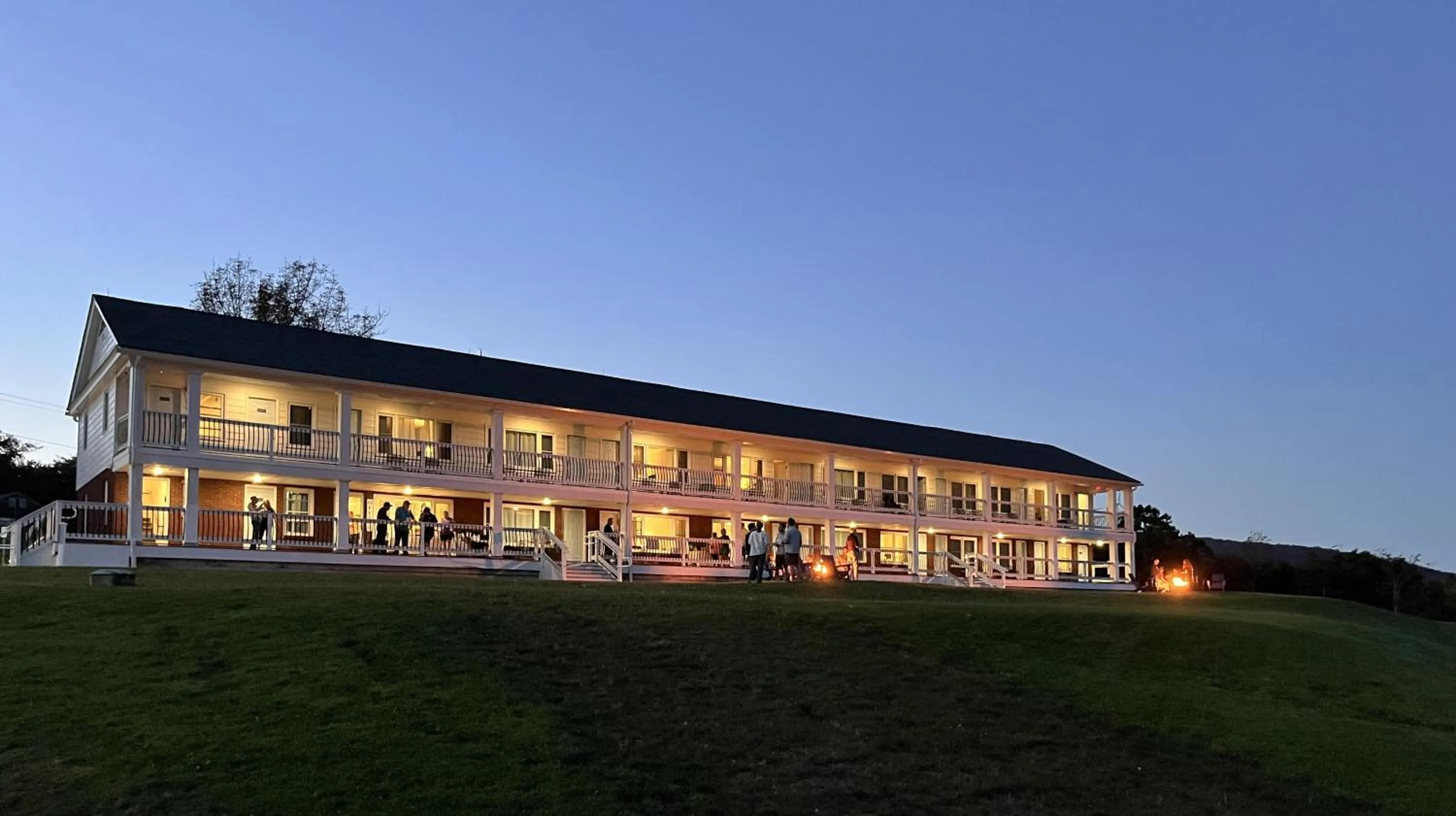 Property building in Blue Vista Motor Lodge