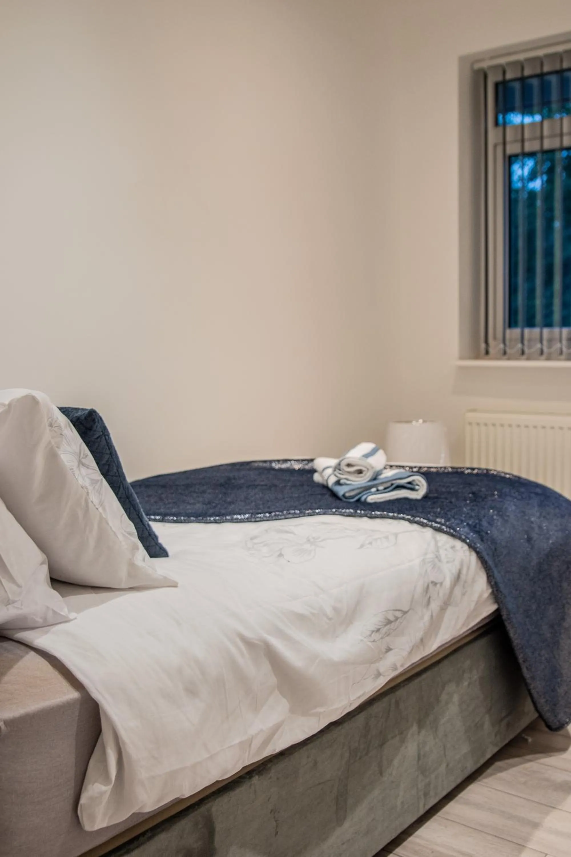Bedroom in BV Comfy Spacious 3 Bedroom House At Tatton Street Manchester