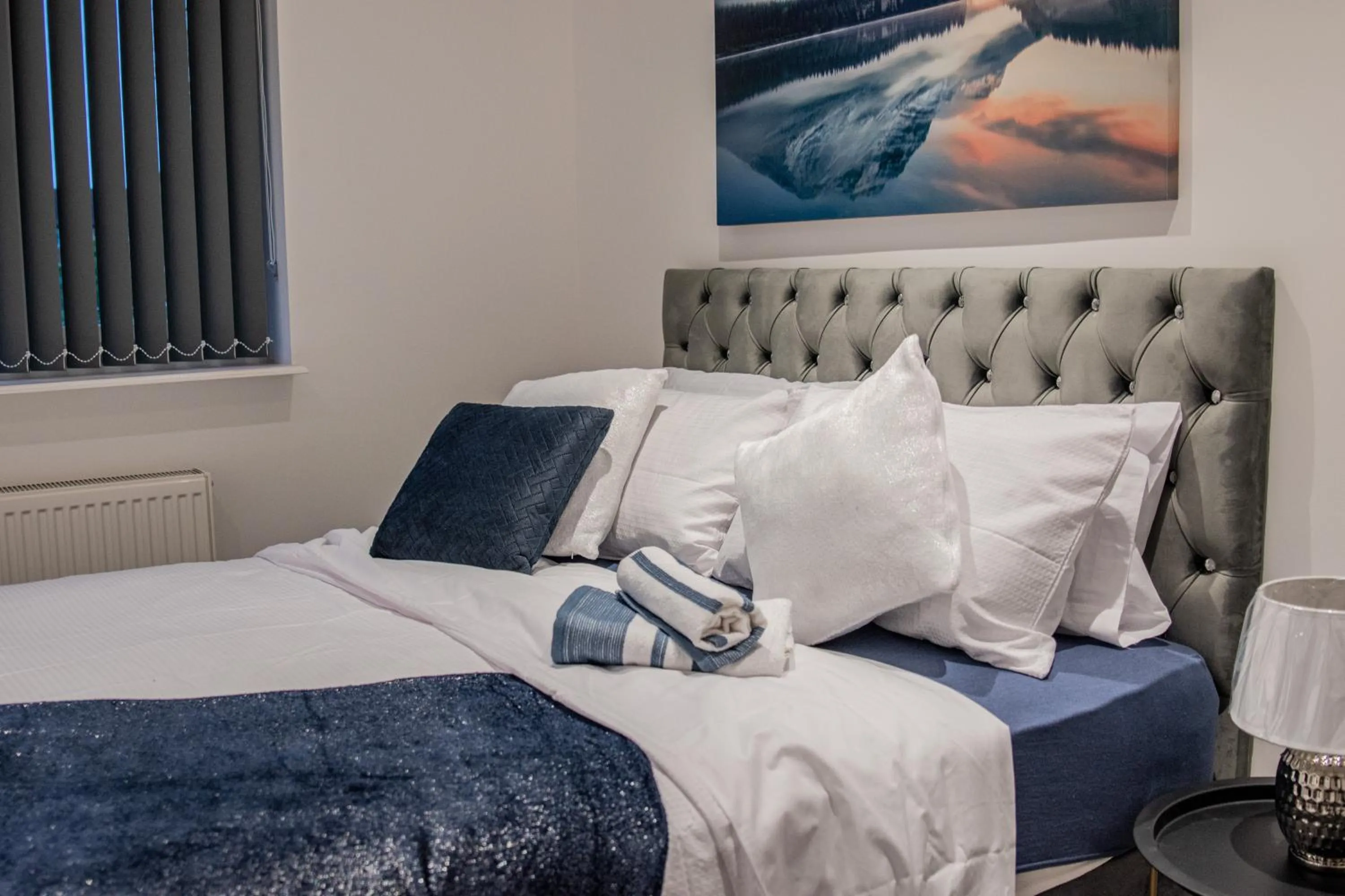 Bedroom in BV Comfy Spacious 3 Bedroom House At Tatton Street Manchester