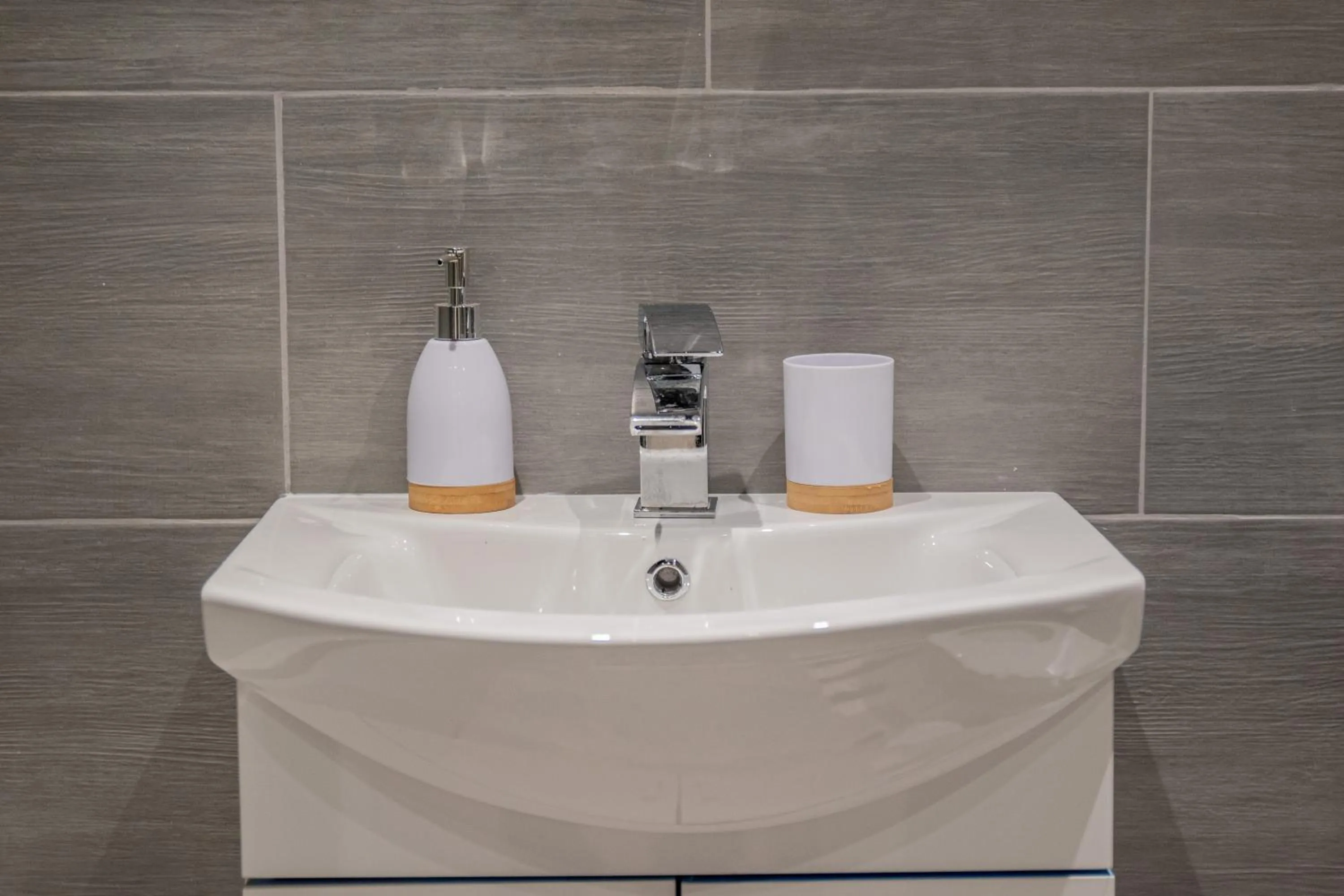 Bathroom in BV Comfy Spacious 3 Bedroom House At Tatton Street Manchester