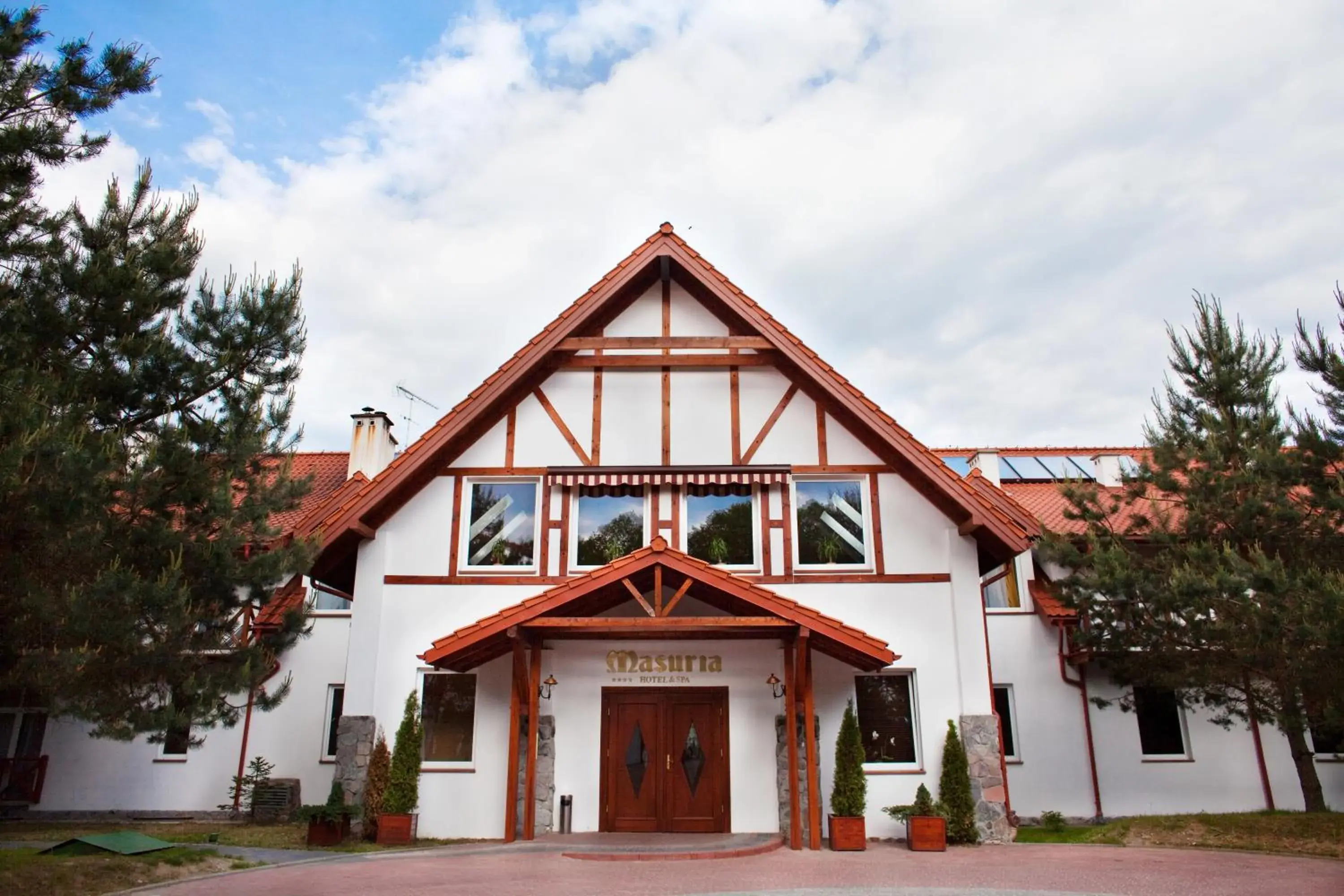 Facade/entrance in Hotel Masuria Facade/entrance in Hotel Masuria