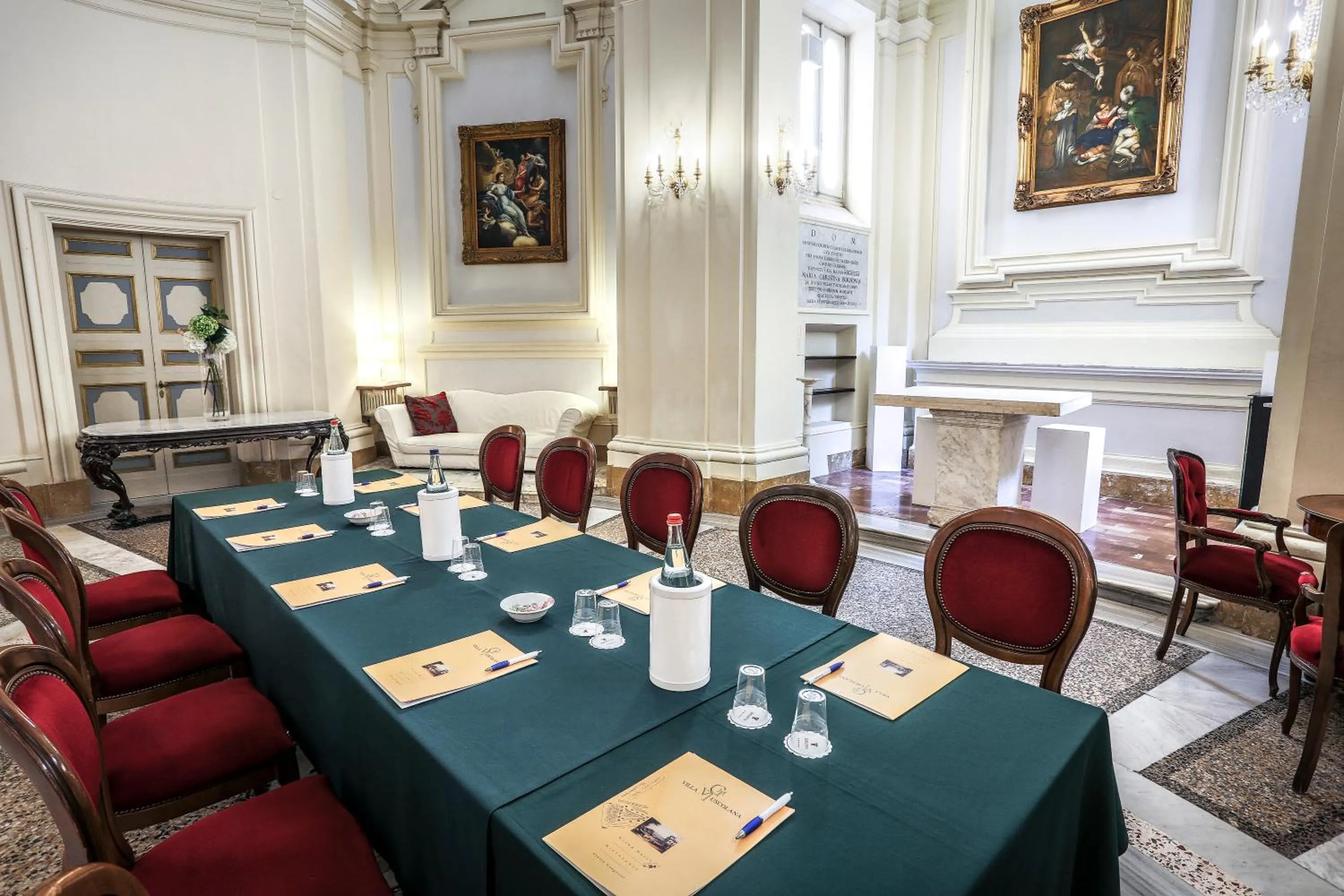 Meeting/conference room in Villa Tuscolana