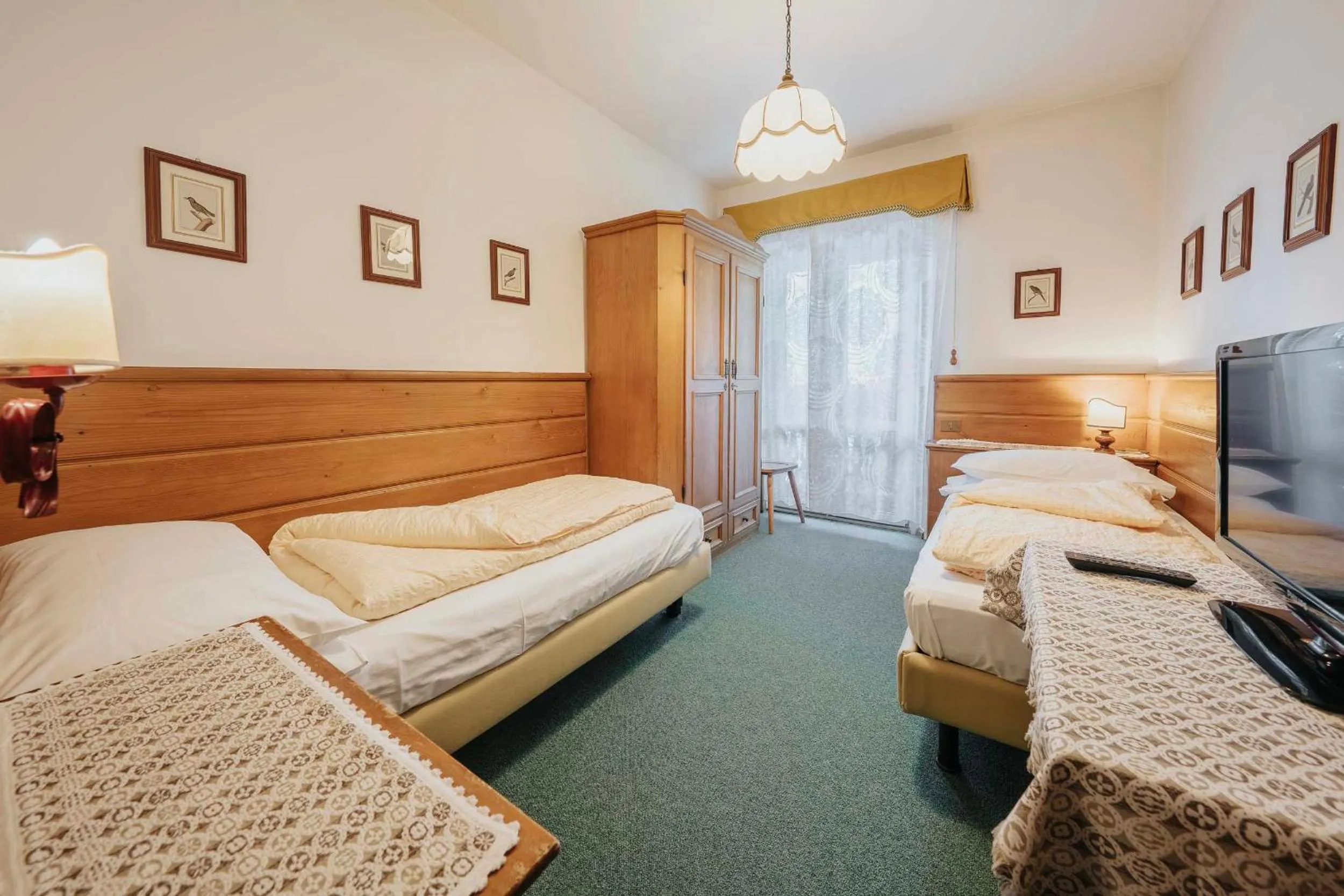 Bed in Hotel Menardi