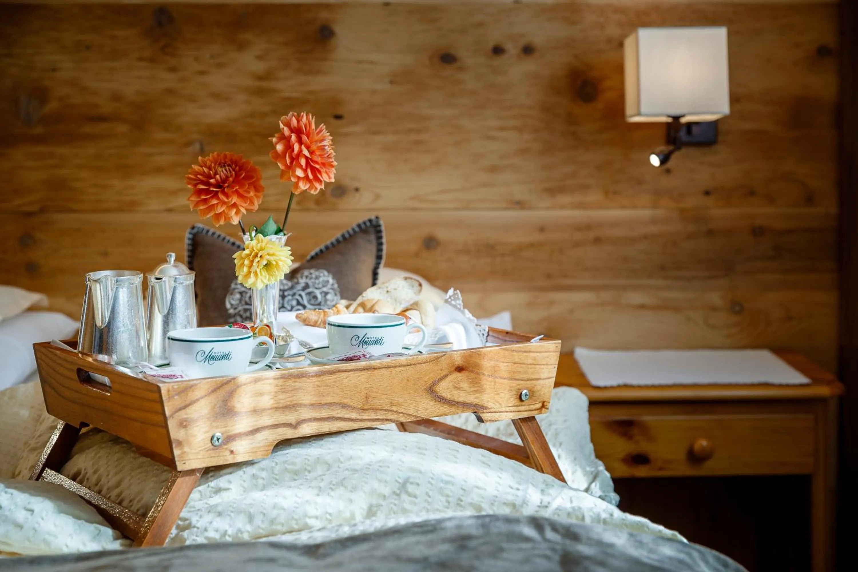 Food and drinks in Hotel Menardi