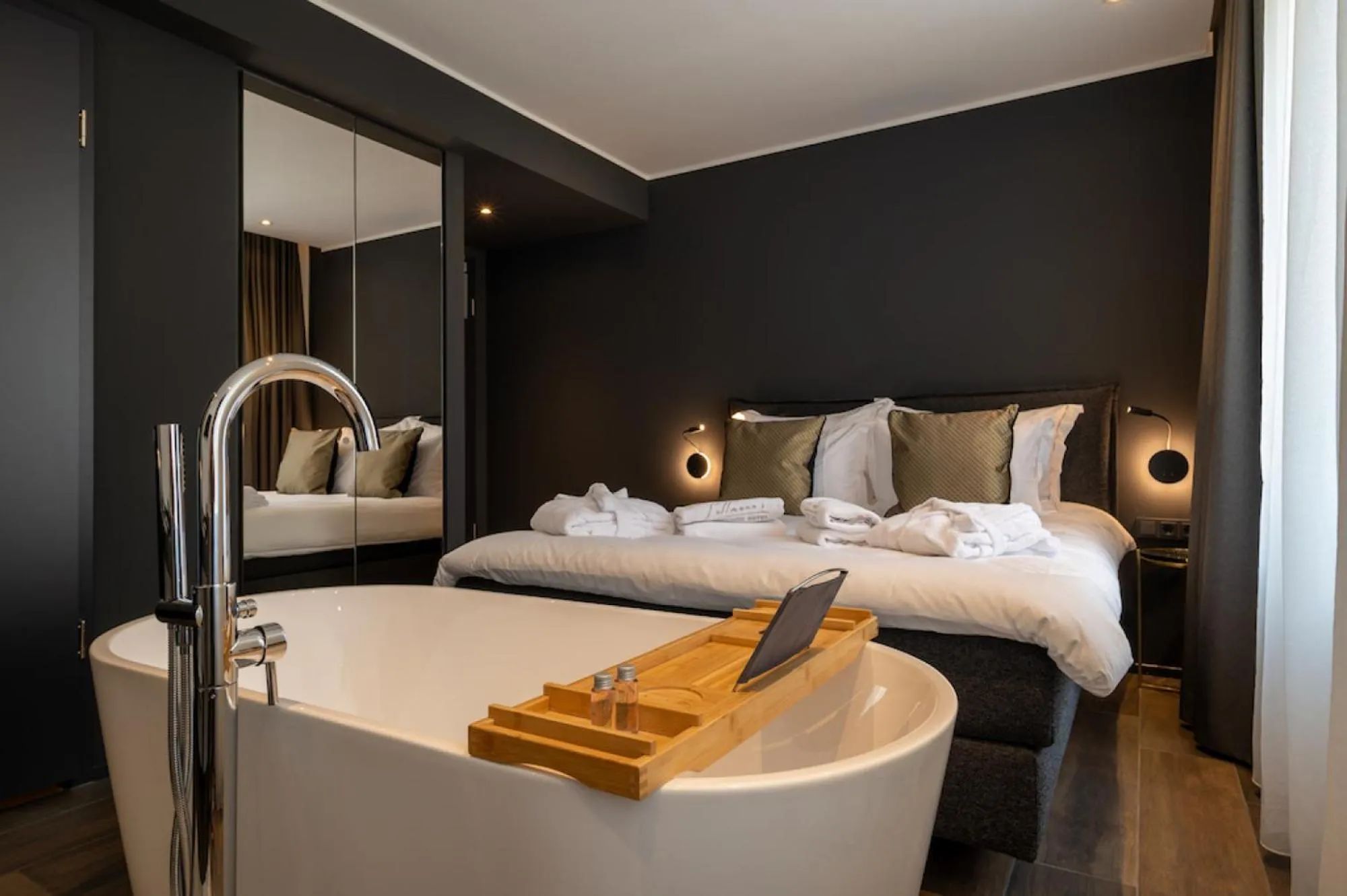 Photo of the whole room, Bed in Sellmann´s Boutique Hotel