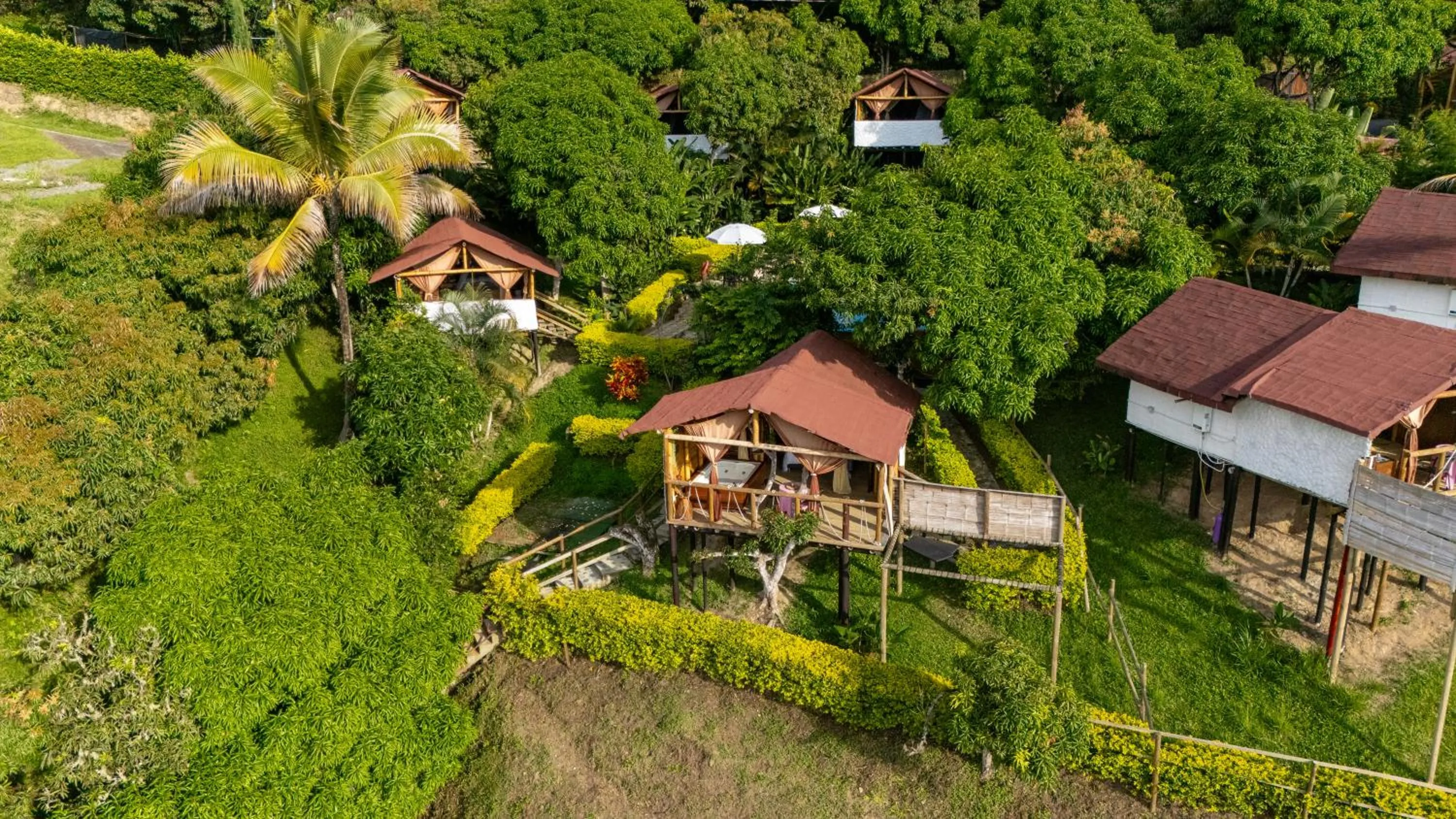 Property building in Glamping Mirador Santa Fe-Sopetran