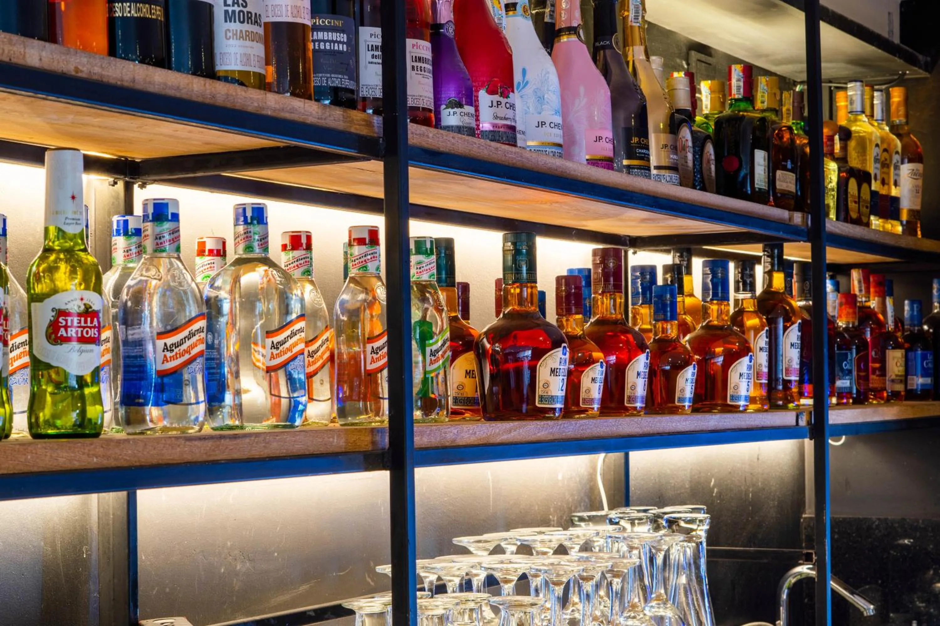 Lounge or bar in Hotel California City