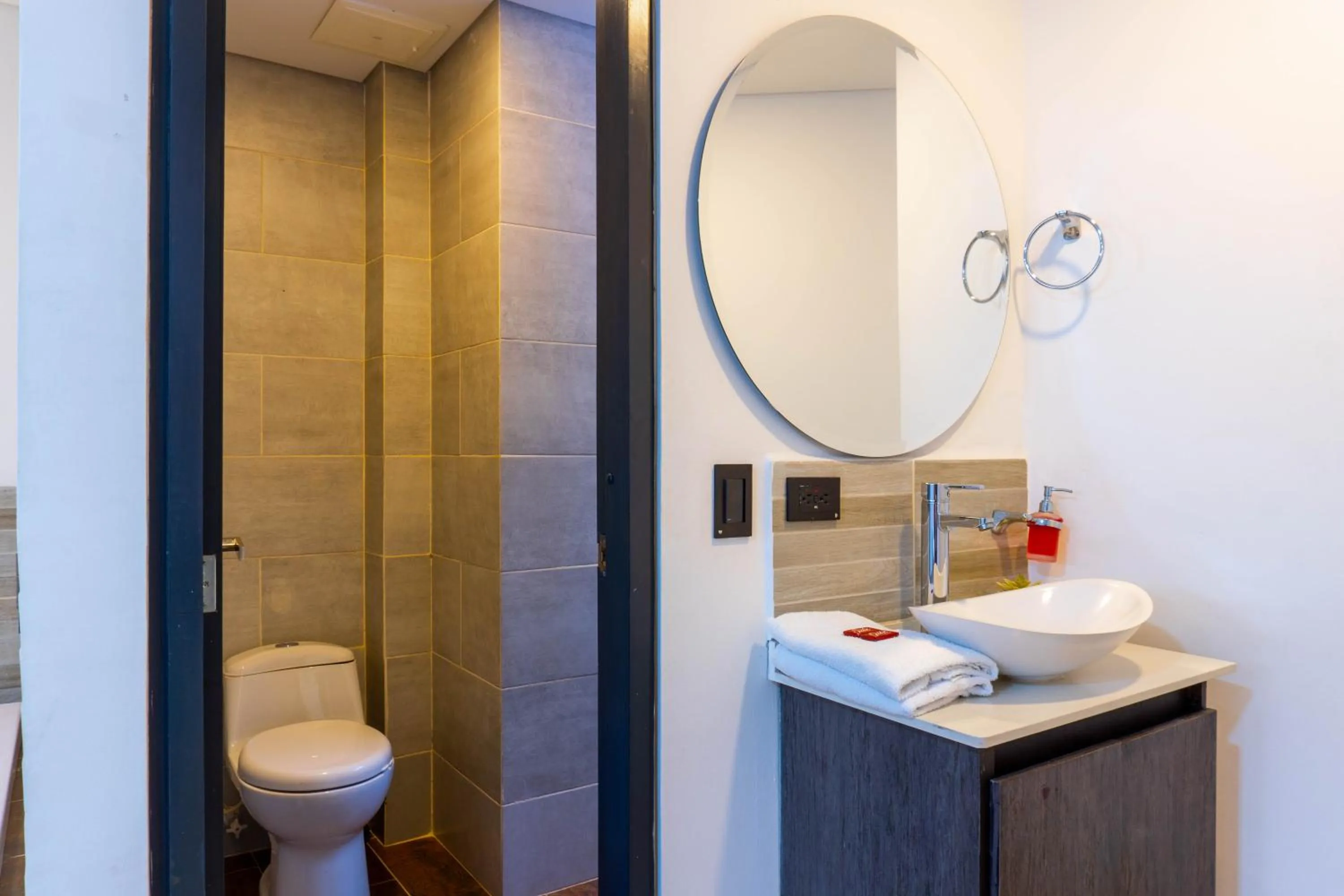 Hotel California City