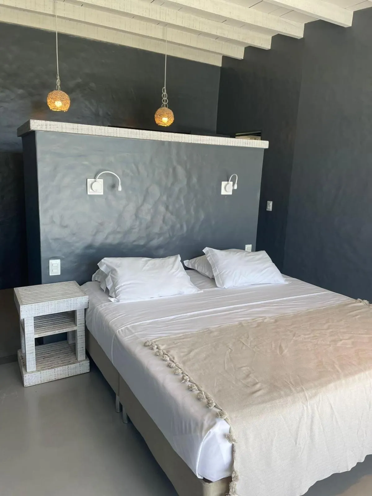 Bedroom, Bed in Club de Mar Condo Hotel