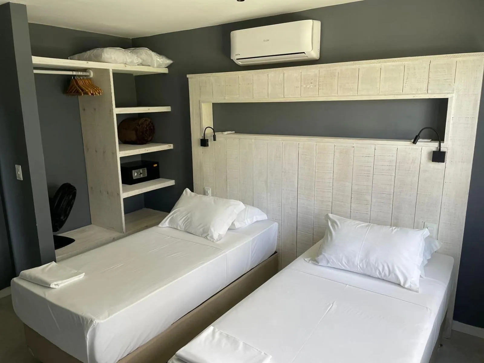 View (from property/room), Bed in Club de Mar Condo Hotel