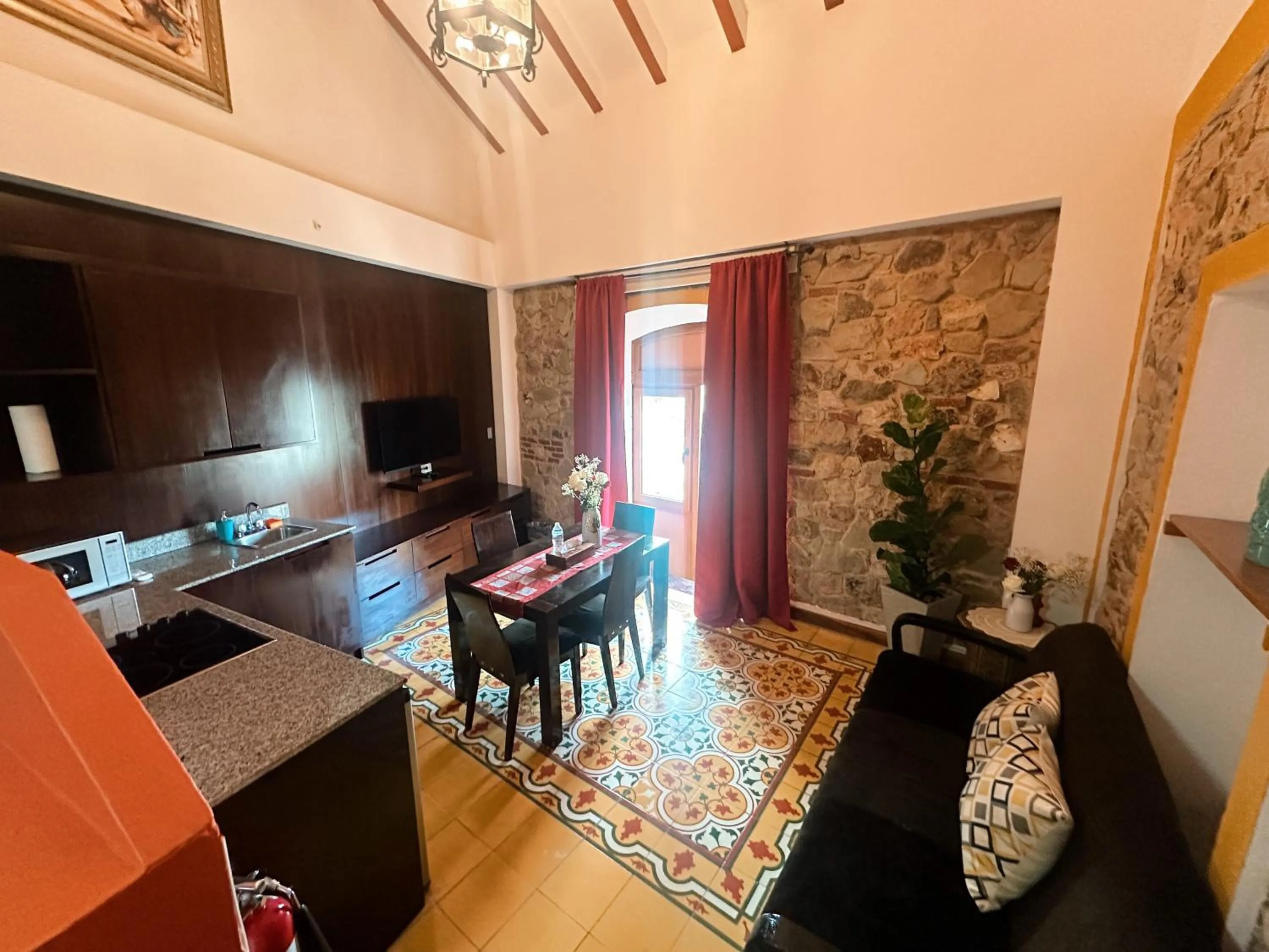 Kitchen or kitchenette in Oasis Hotel