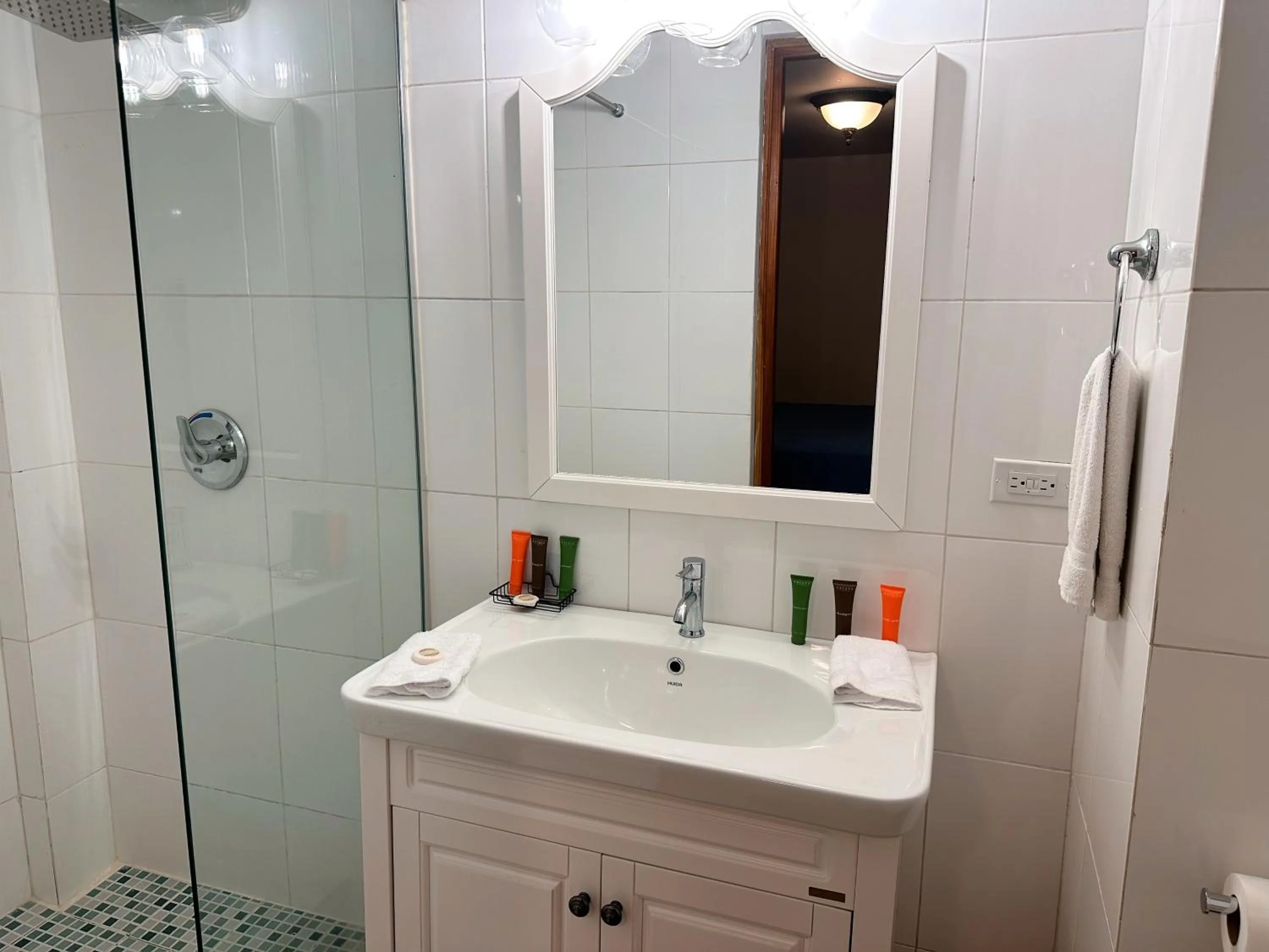 Shower in Oasis Hotel