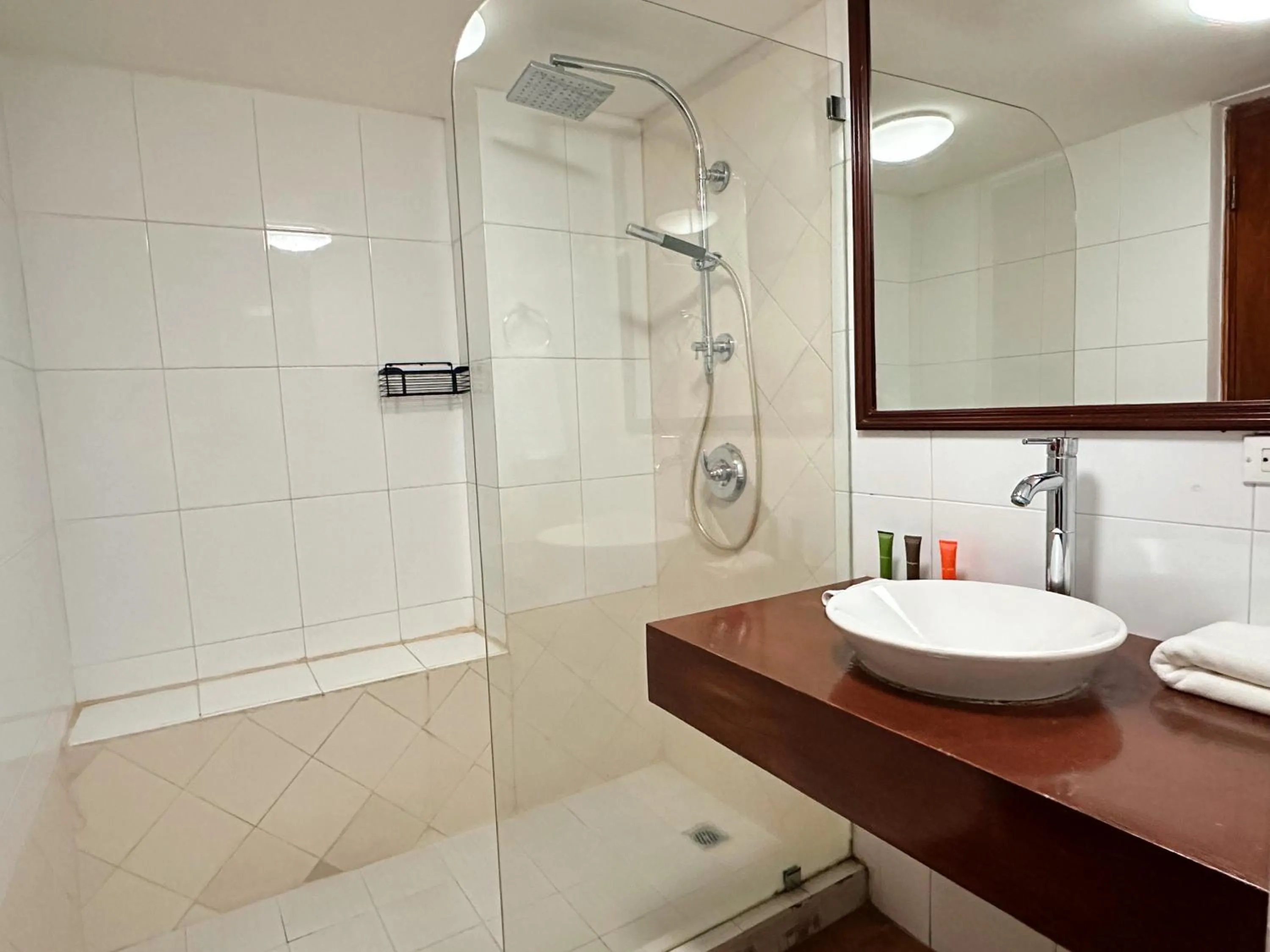 Shower in Oasis Hotel