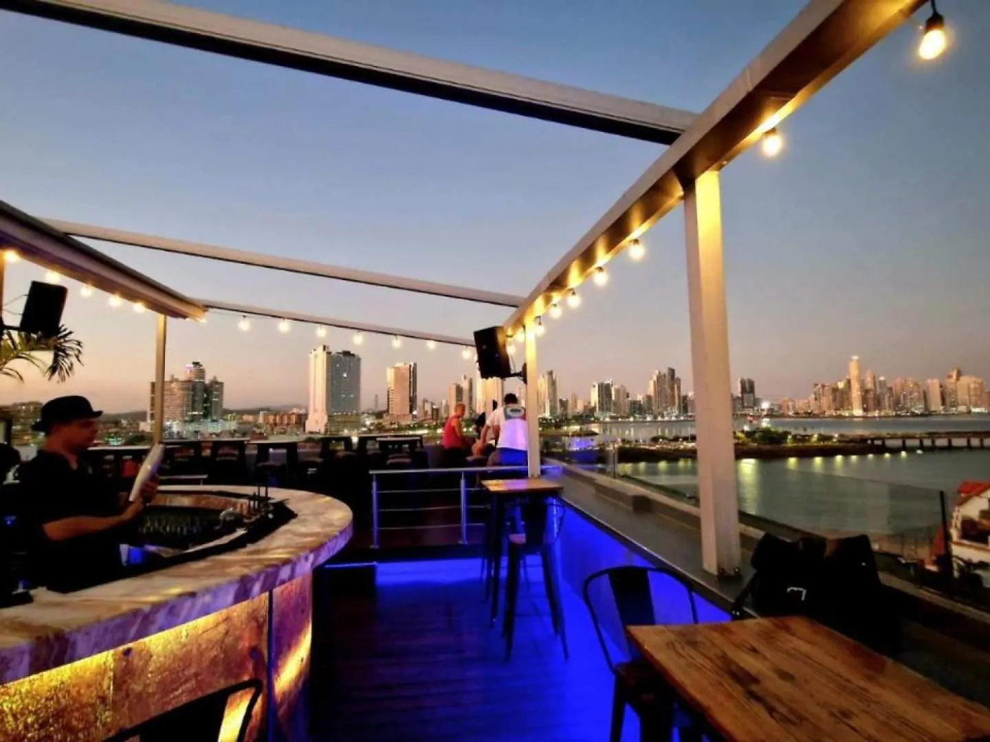 Evening entertainment in Oasis Hotel