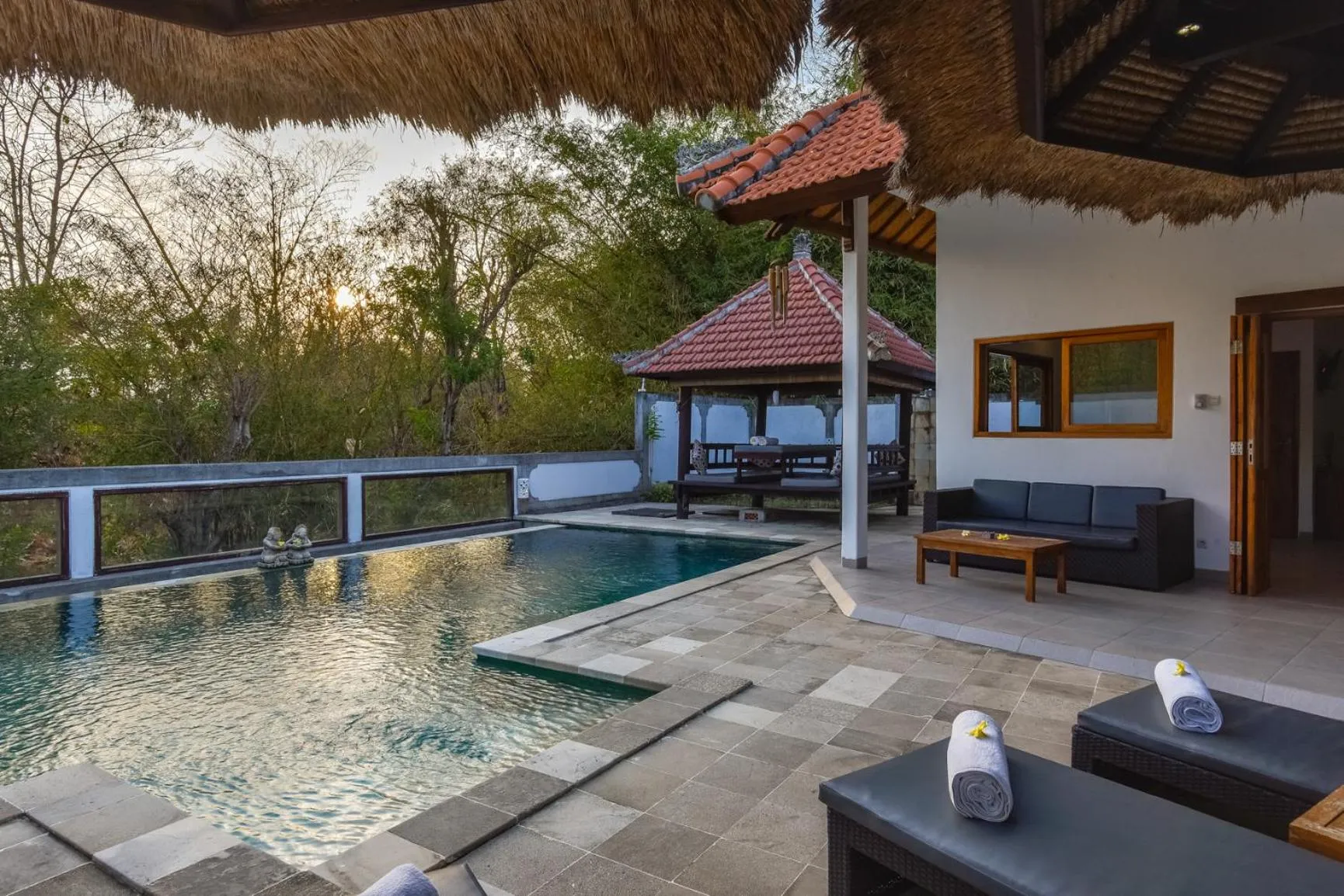 Property building in Villa Punyan