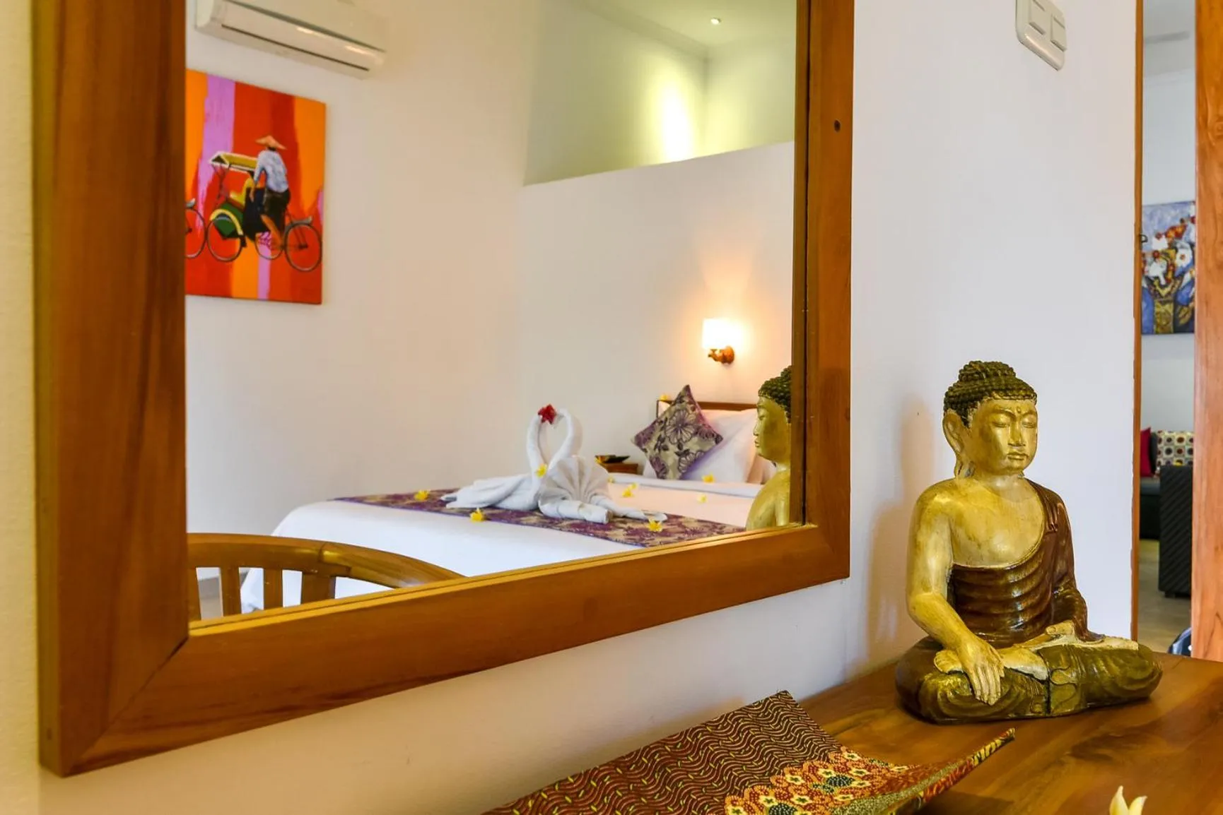 room service in Villa Punyan