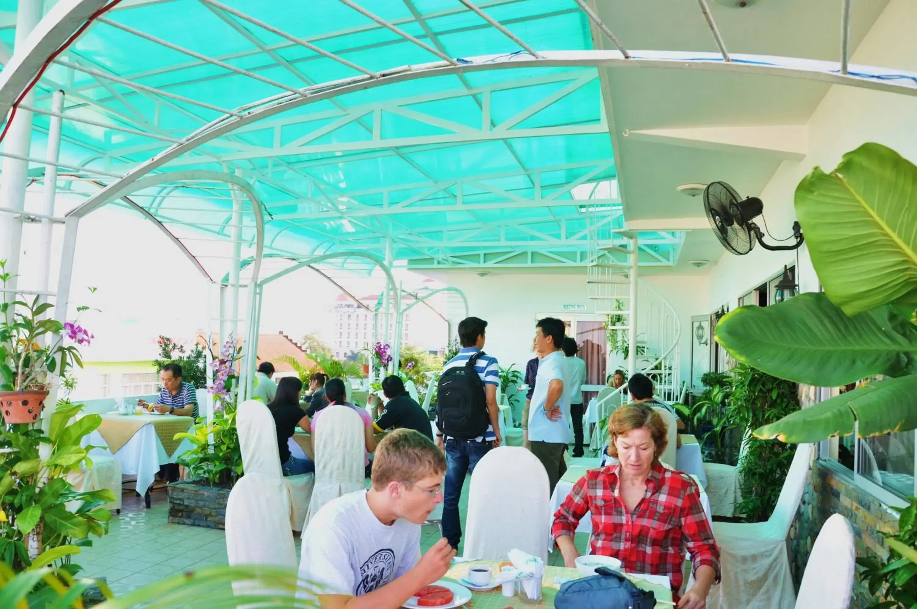 Restaurant/places to eat in Saigon Can Tho Hotel Restaurant/places to eat in Saigon Can Tho Hotel