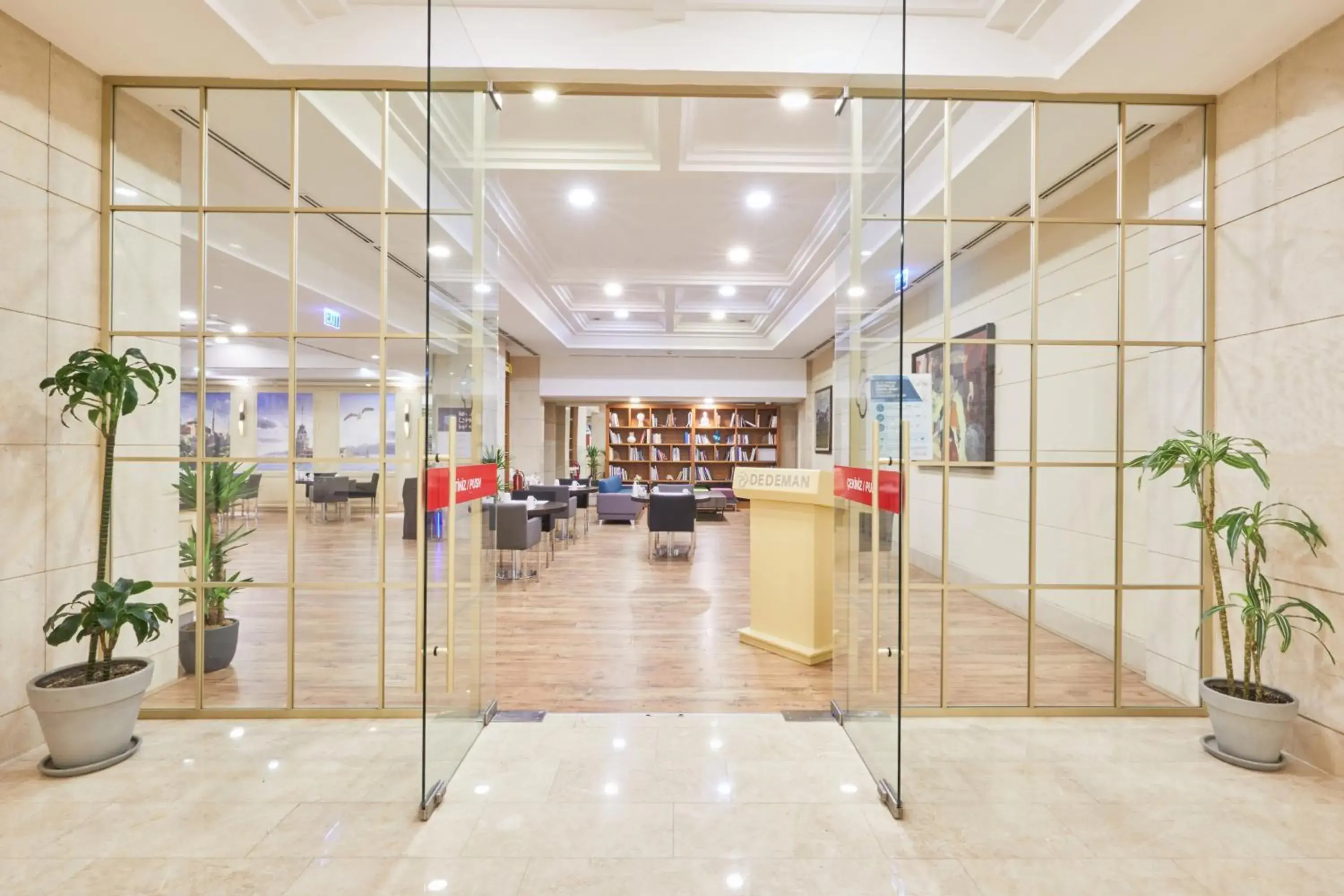 Restaurant/places to eat in Dedeman Istanbul Restaurant/places to eat in Dedeman Istanbul