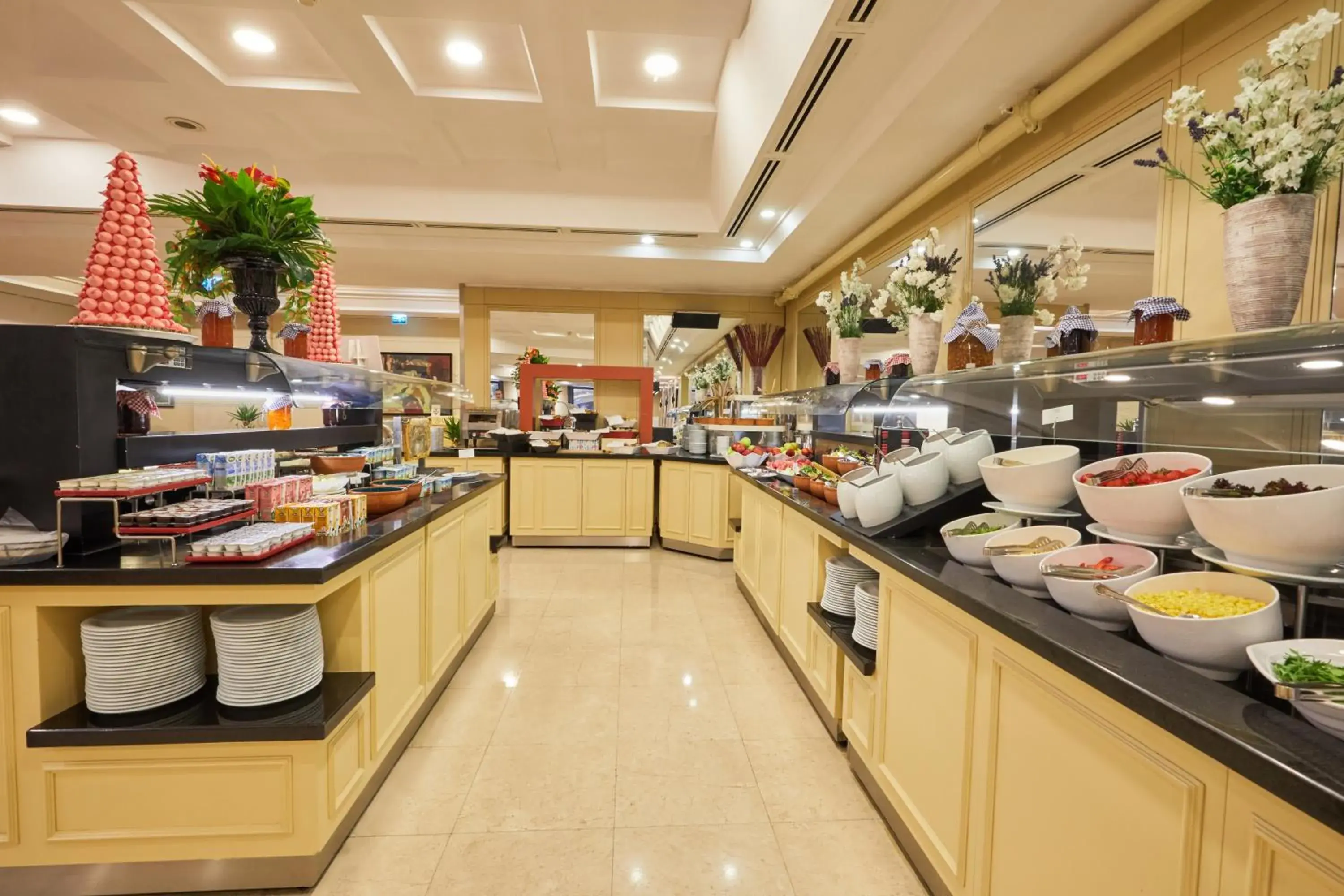 Restaurant/places to eat in Dedeman Istanbul Restaurant/places to eat in Dedeman Istanbul