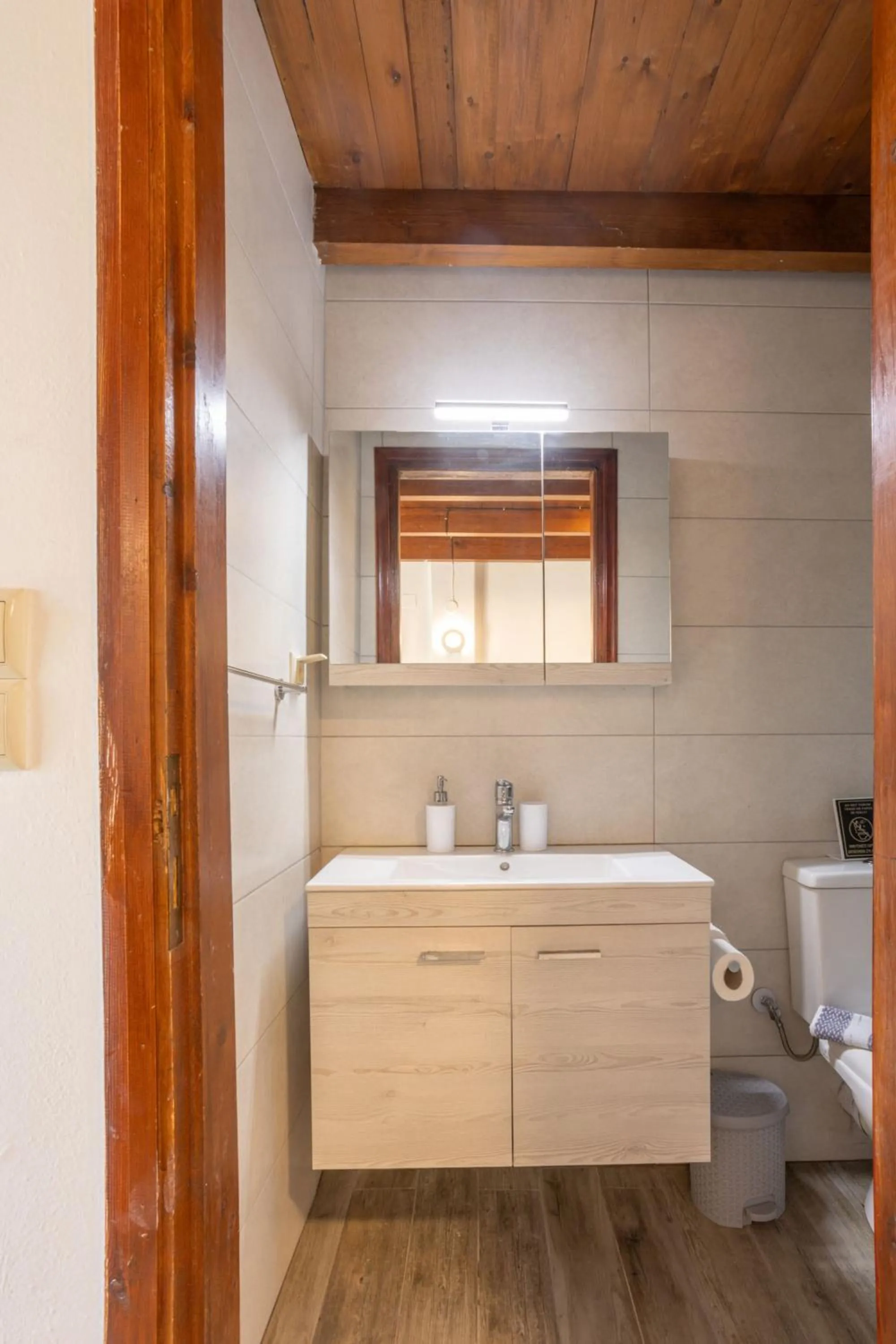 Bathroom in Rose of Crete