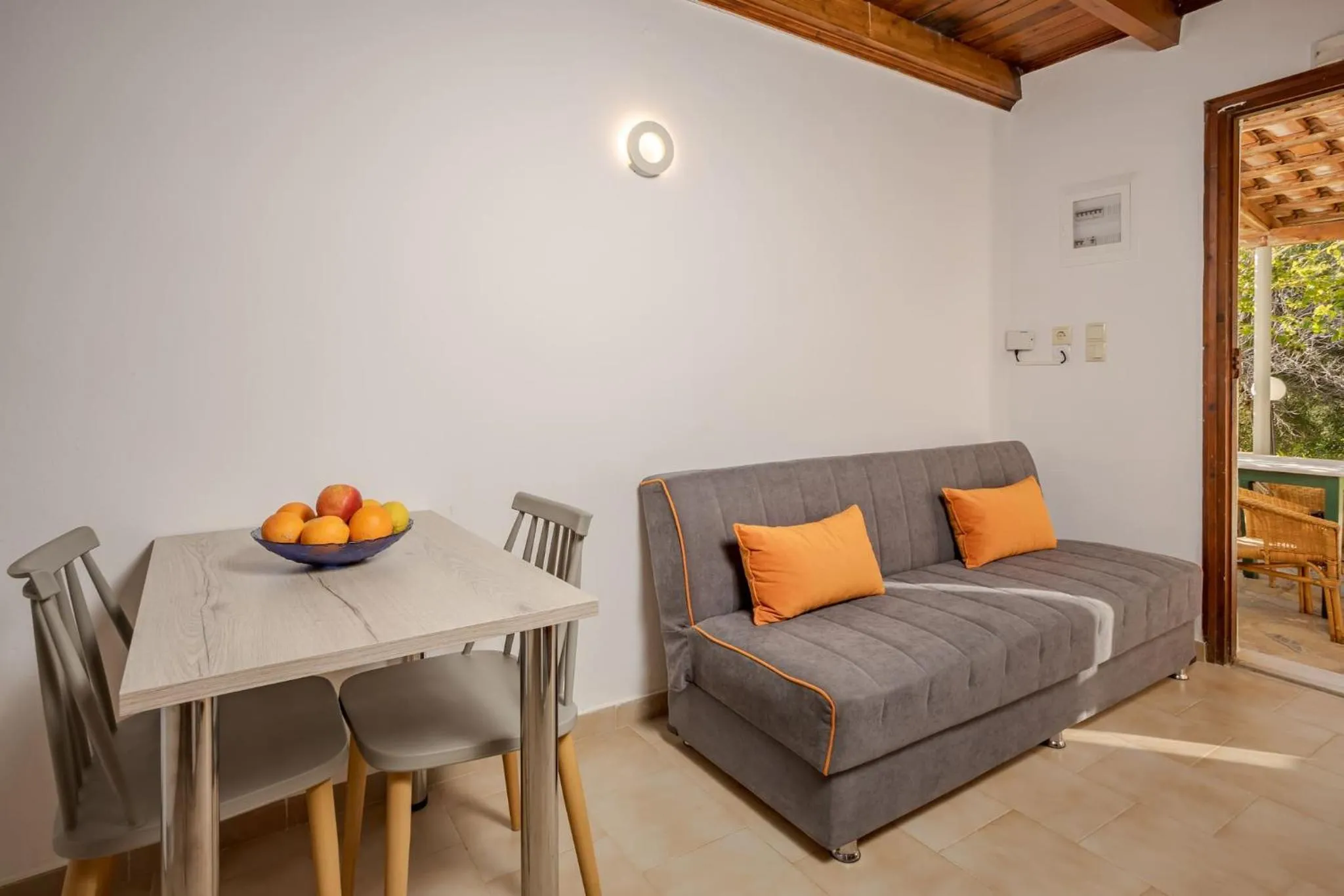 Communal lounge/ TV room in Rose of Crete