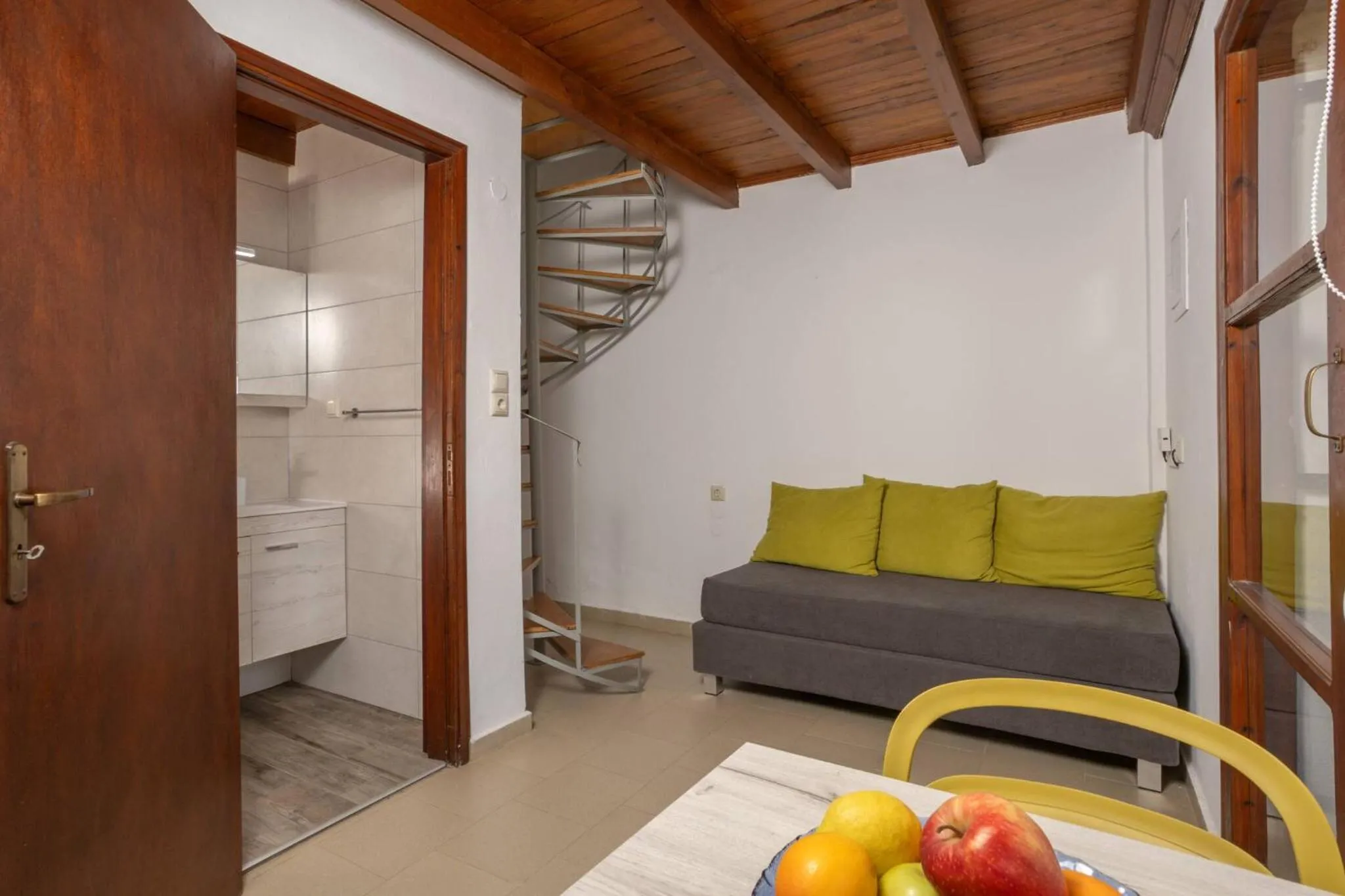 Communal lounge/ TV room in Rose of Crete