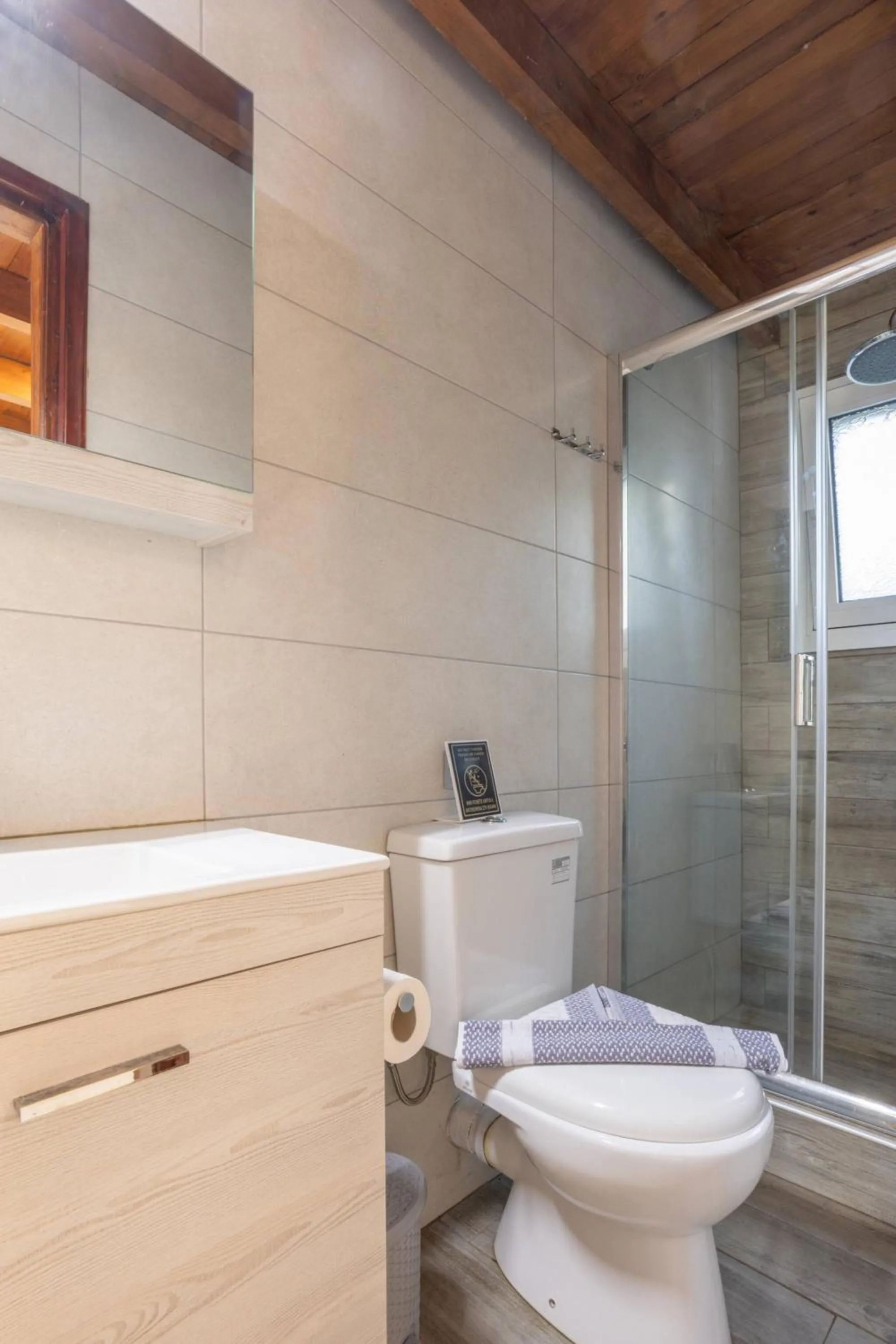Bathroom in Rose of Crete