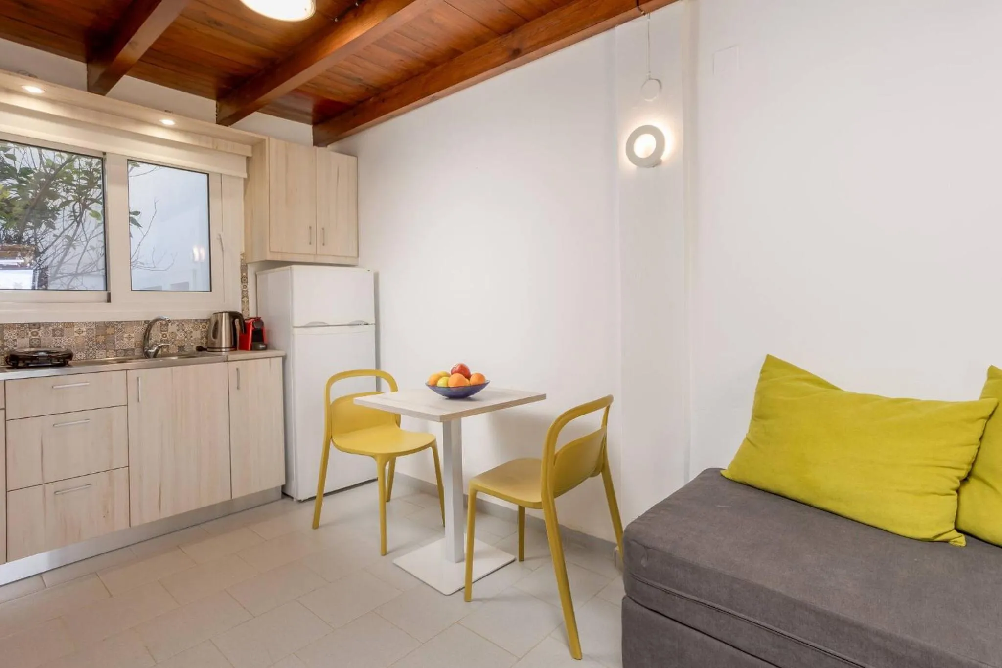 Communal lounge/ TV room in Rose of Crete