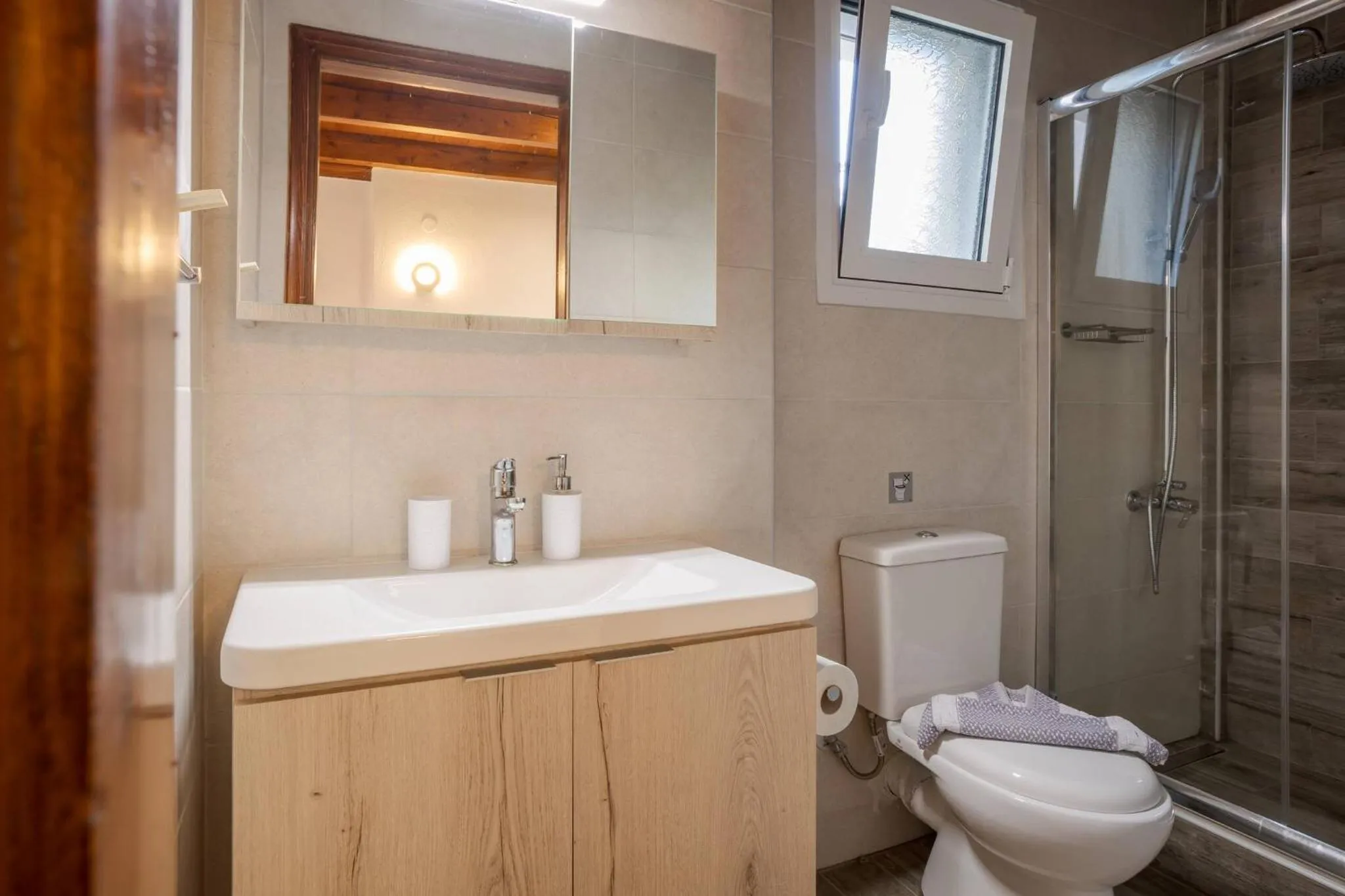 Bathroom in Rose of Crete