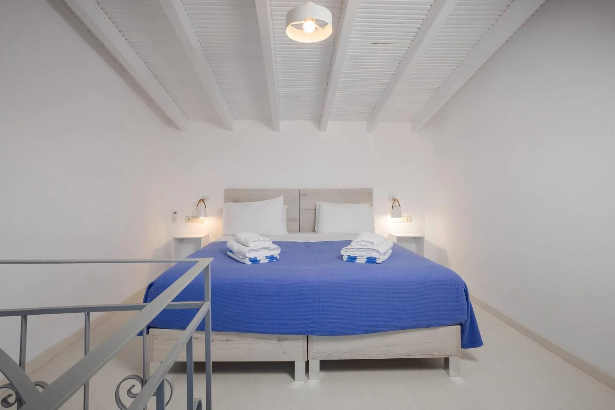 Bed in Rose of Crete