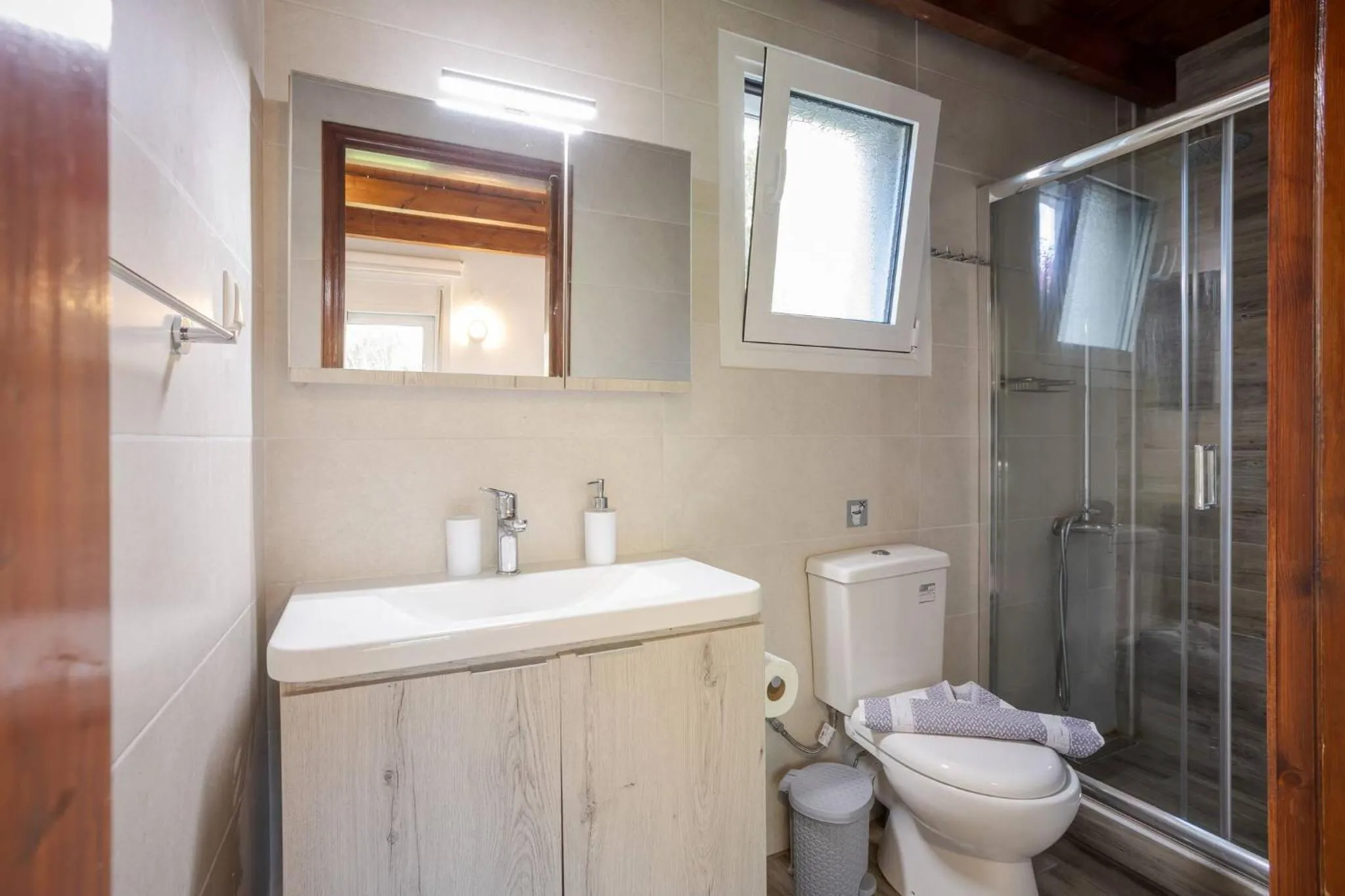 Bathroom in Rose of Crete