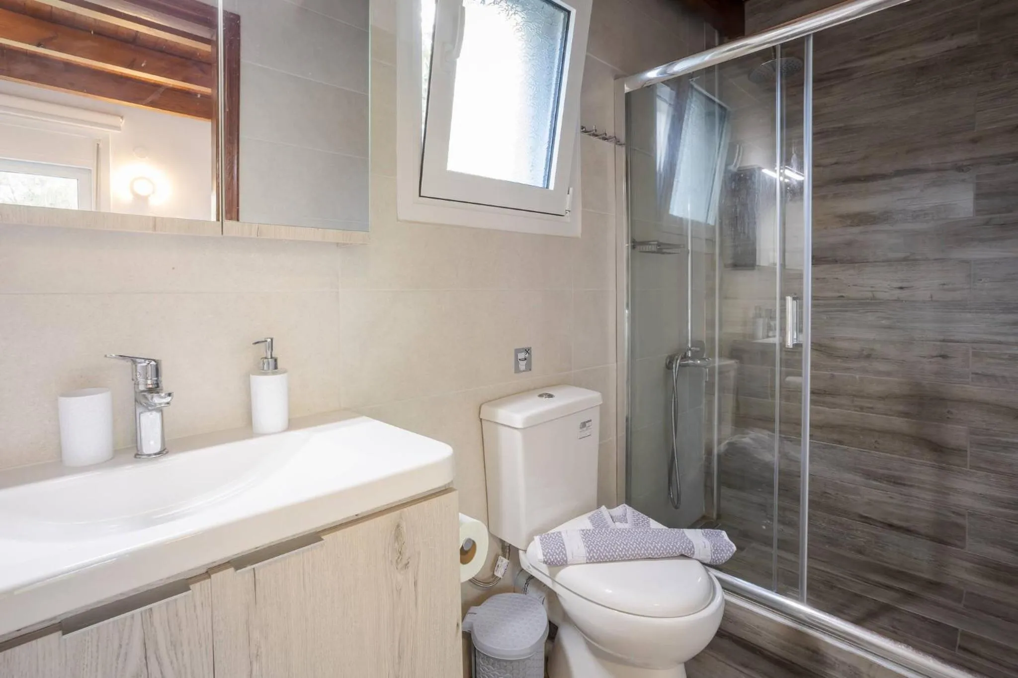 Bathroom in Rose of Crete