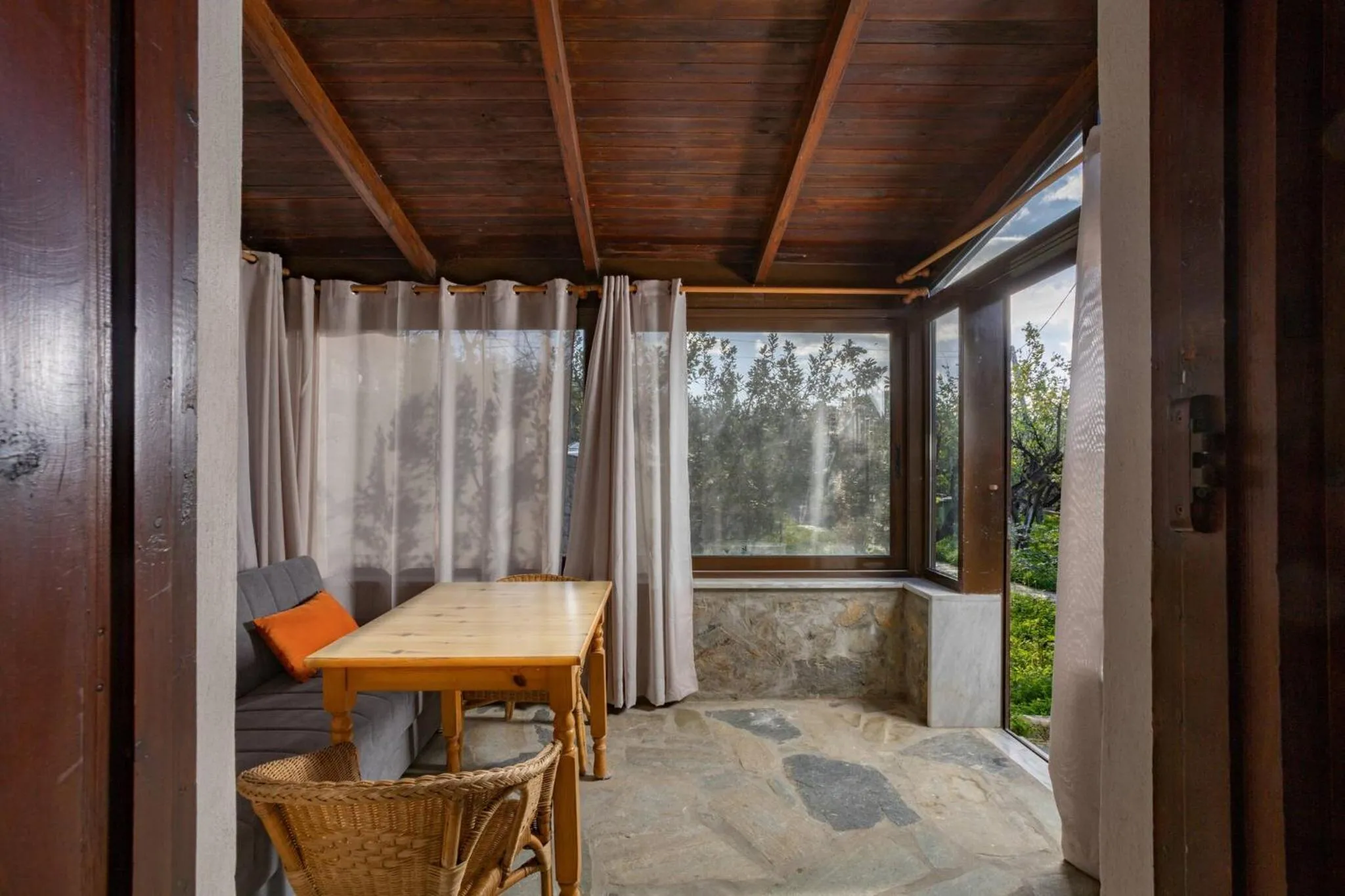 Communal lounge/ TV room in Rose of Crete