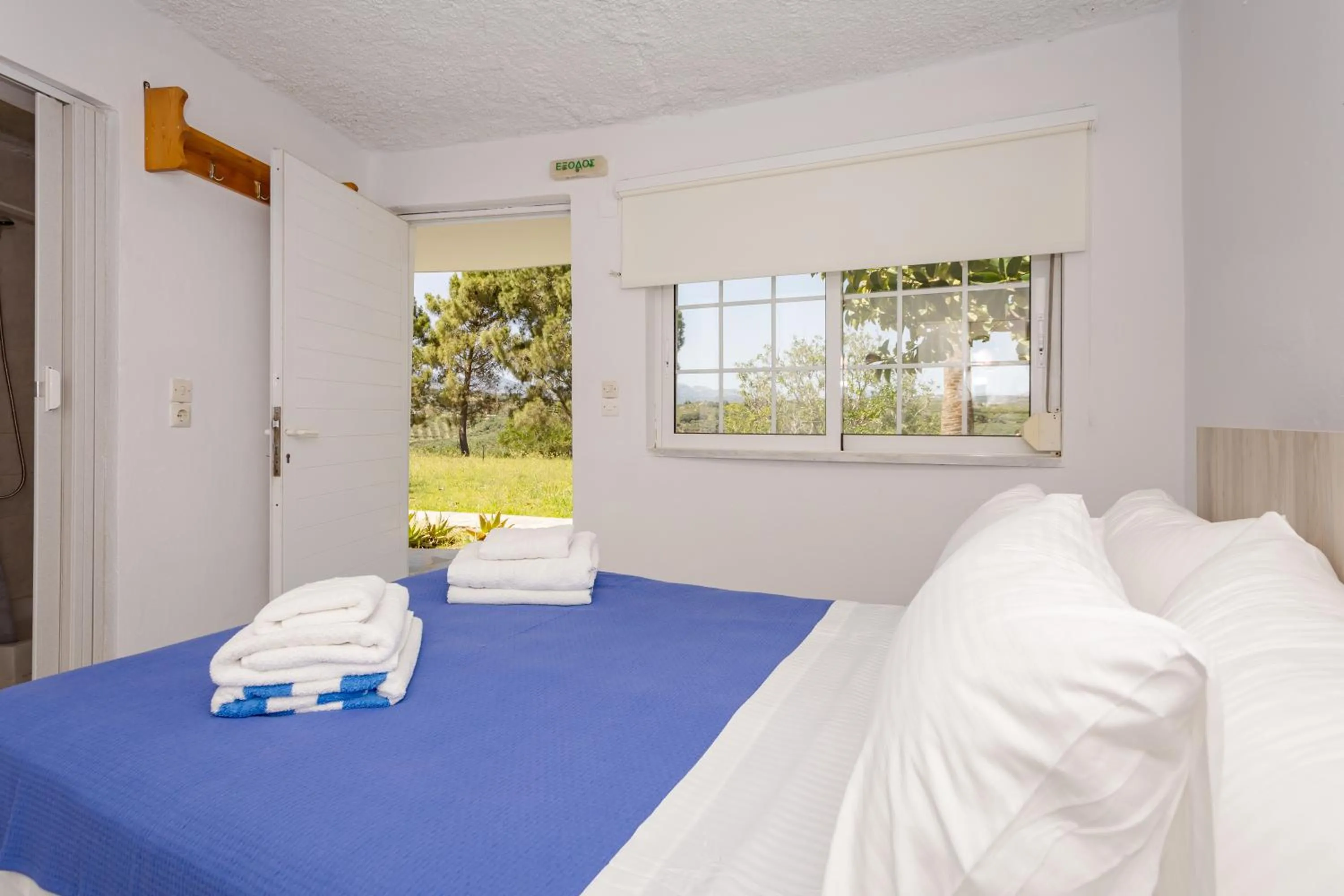 Bedroom, Bed in Rose of Crete