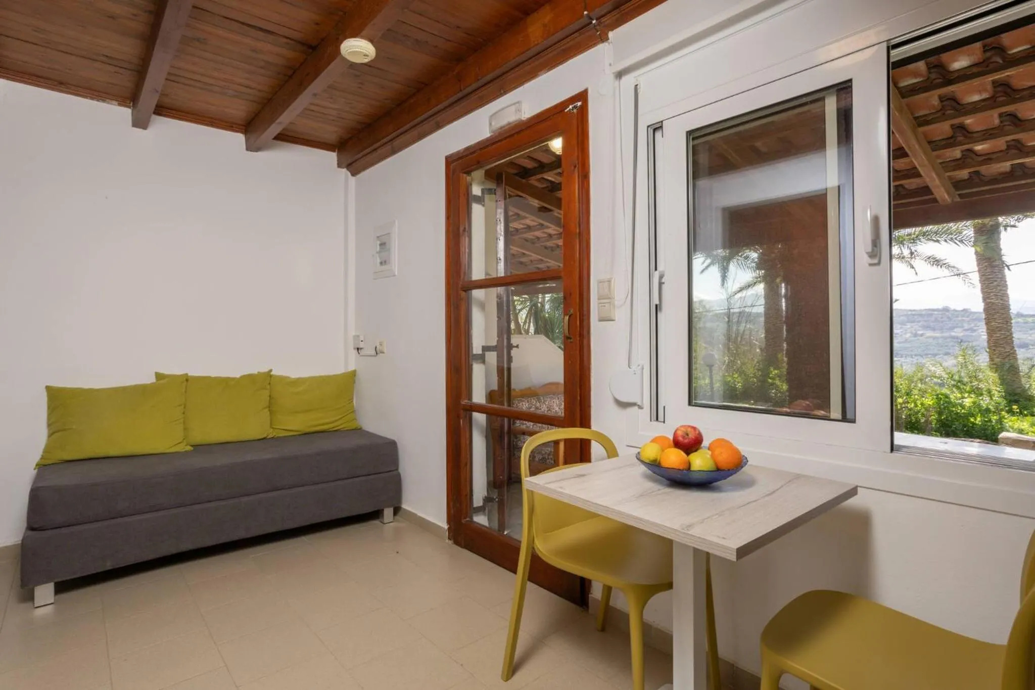 Communal lounge/ TV room in Rose of Crete