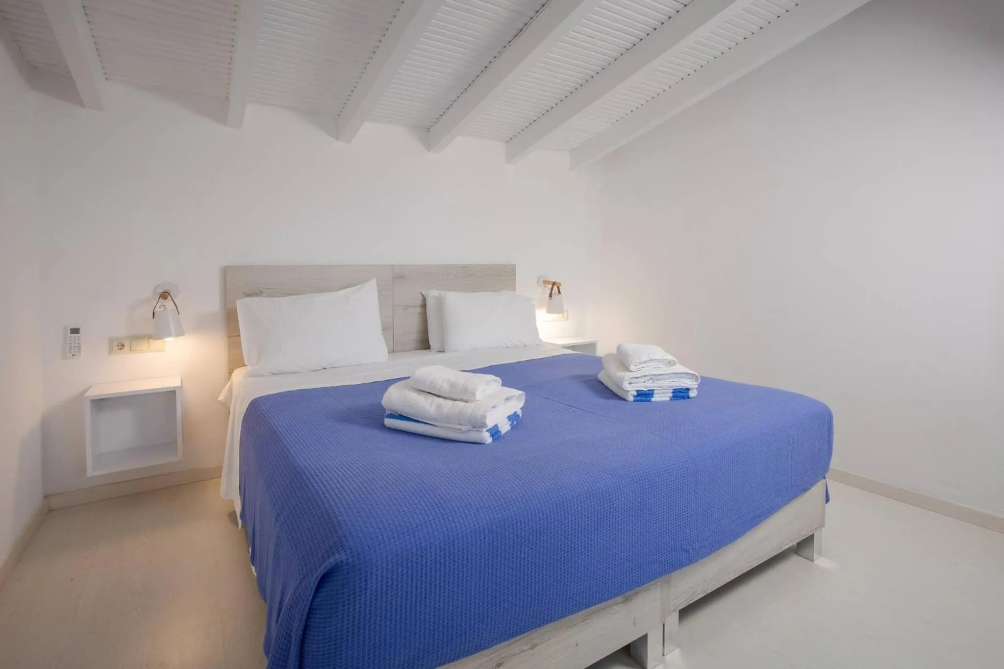Bed in Rose of Crete