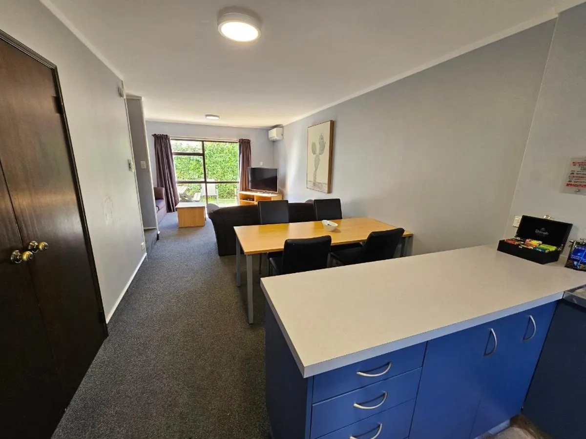 Hacienda Motor Lodge