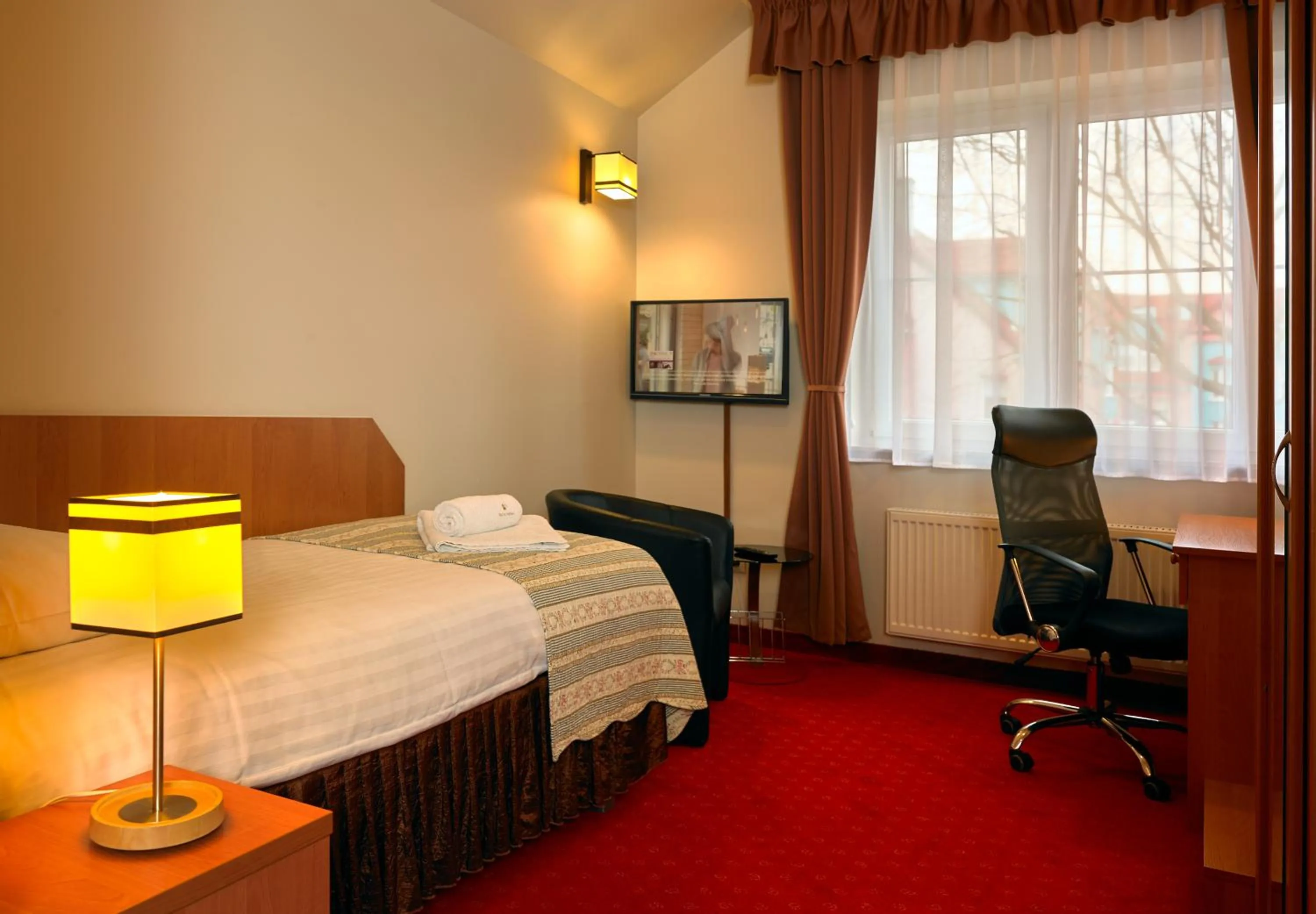 Photo of the whole room, Bed in Aura - Hotel & Restaurant & Sauna