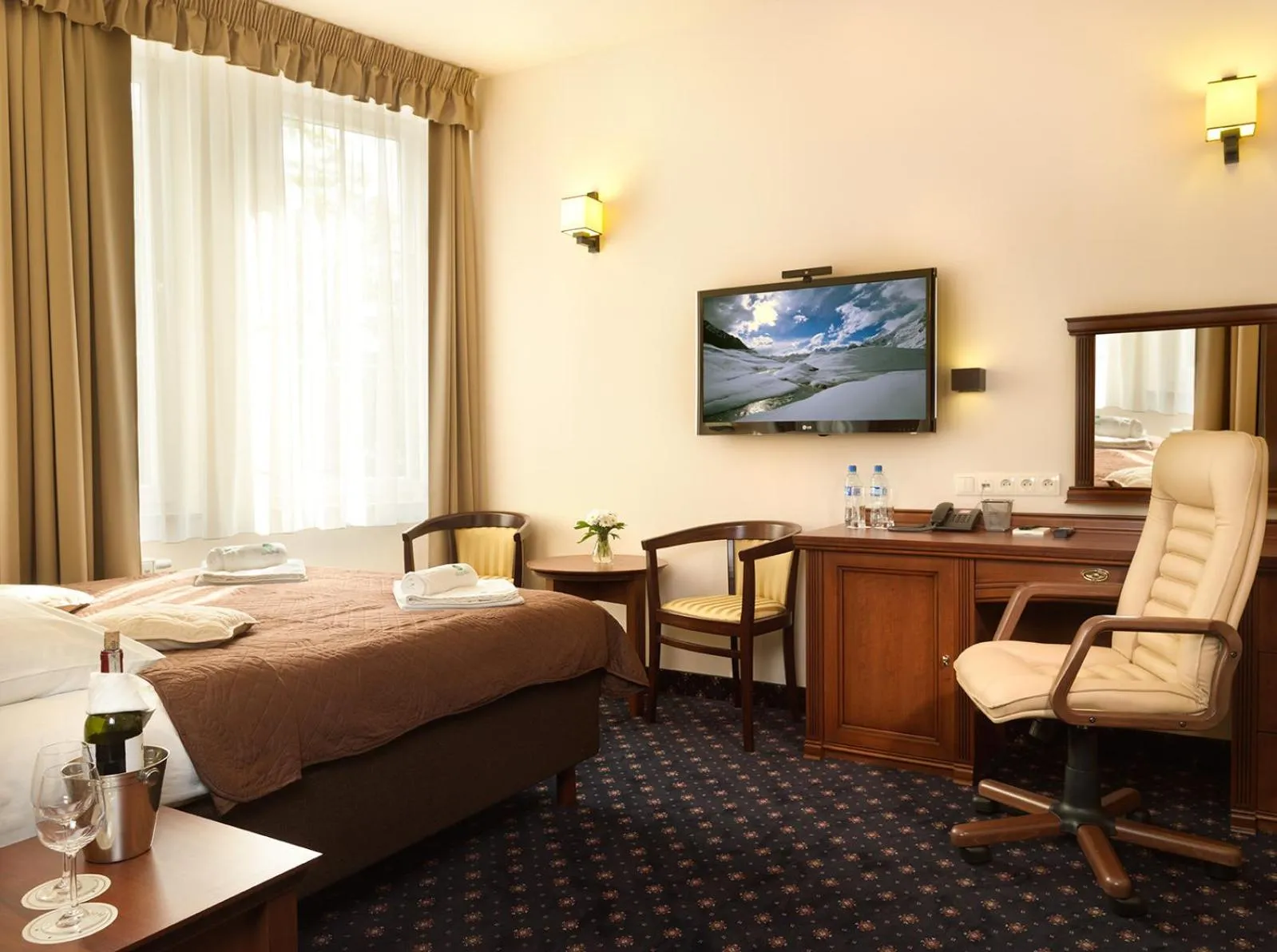 Photo of the whole room, Bed in Aura - Hotel & Restaurant & Sauna