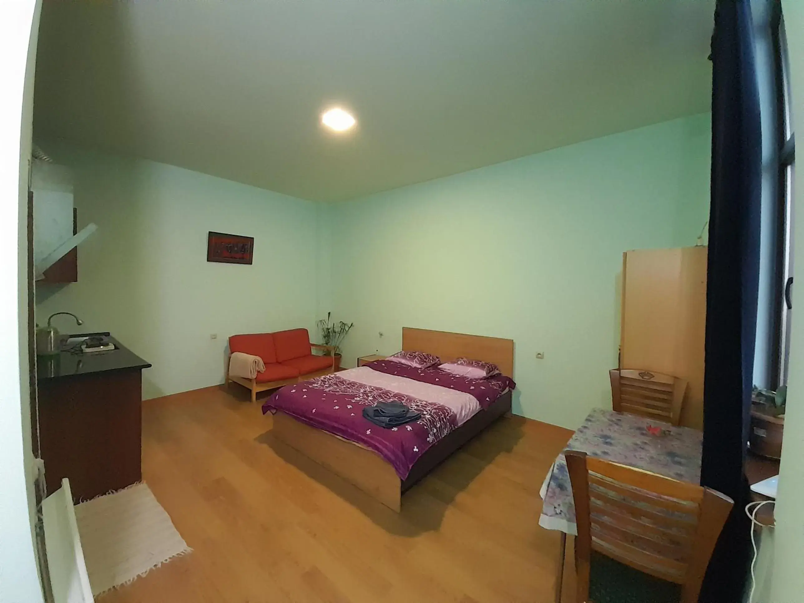 Deluxe King Studio - single occupancy in Art Guest House in KASKAD Deluxe King Studio - single occupancy in Art Guest House in KASKAD